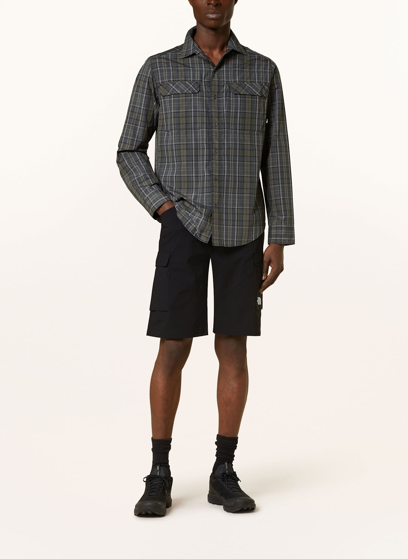 THE NORTH FACE Trekkingshorts EXPLORATION CARGO: SCHWARZ