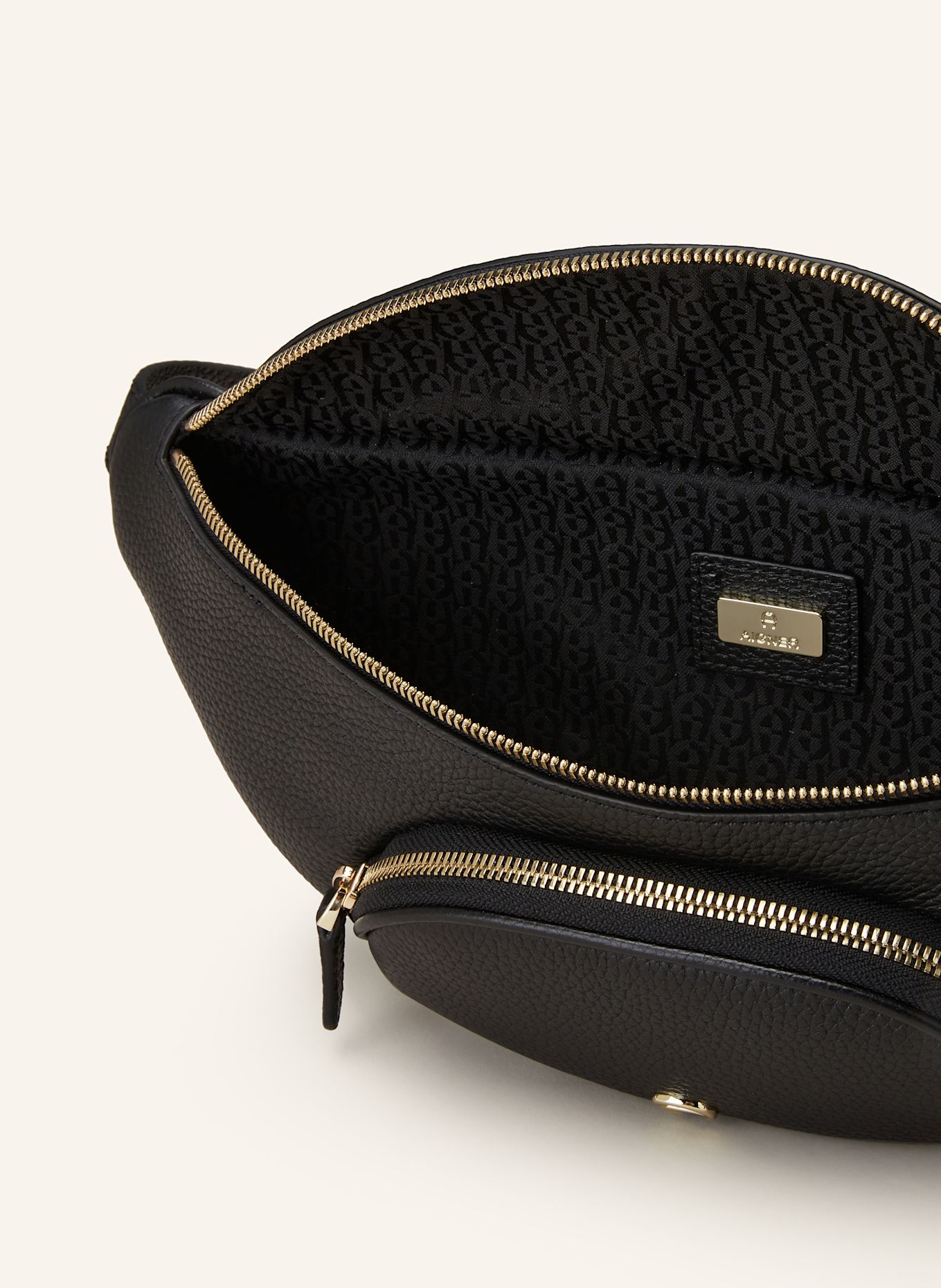 AIGNER Gürteltasche: SCHWARZ