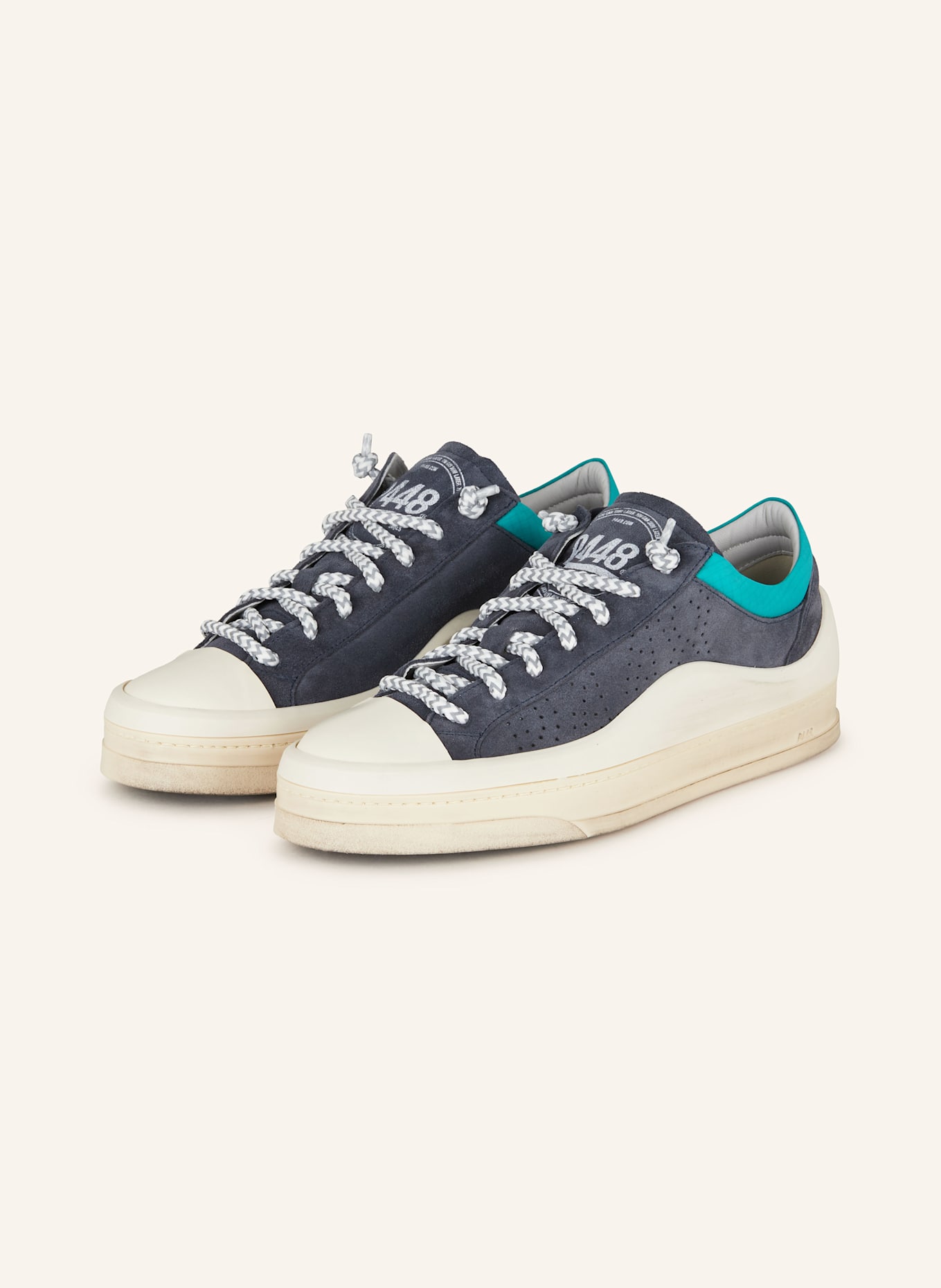 P448 Sneaker RAIL LOW: DONKERBLAUW / CRÈME