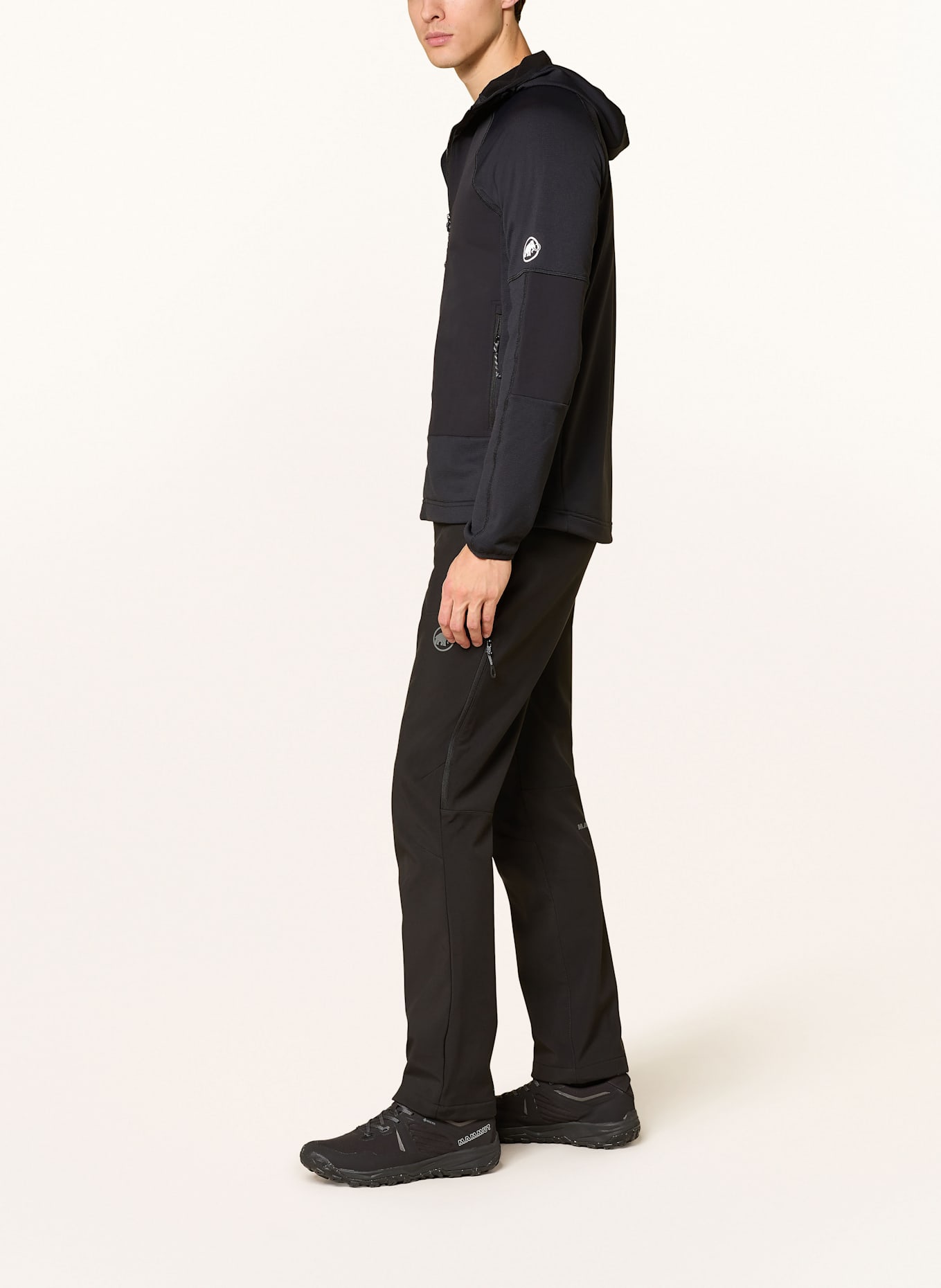 MAMMUT Midlayer-Jacke MASSONE ML HOODED: SCHWARZ