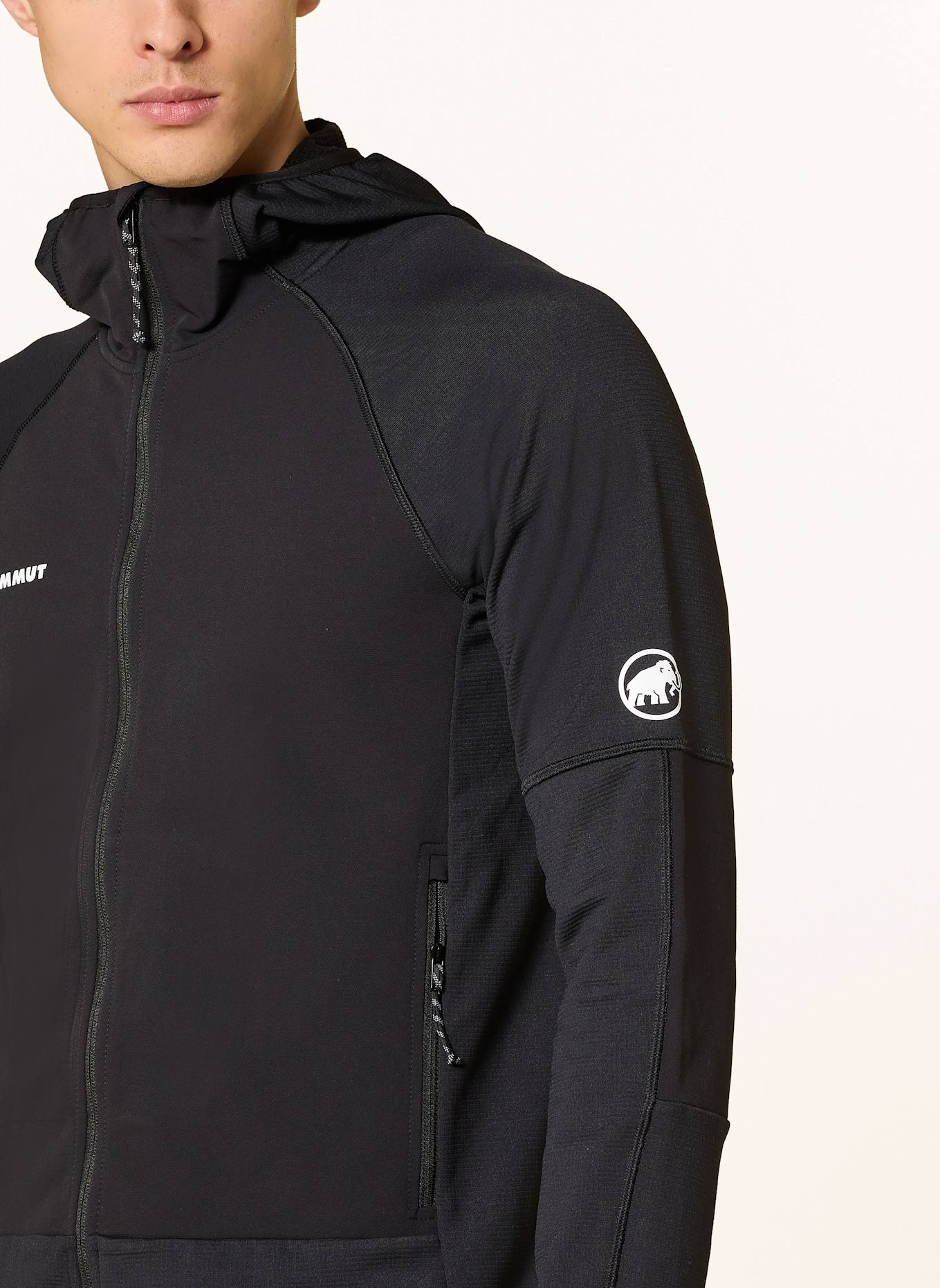 MAMMUT Midlayer-Jacke MASSONE ML HOODED: SCHWARZ