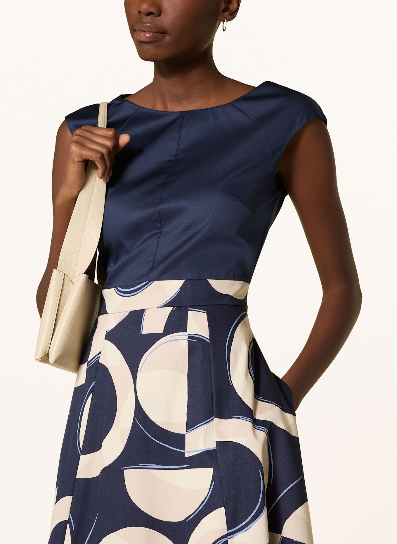 s.Oliver BLACK LABEL Kleid: DUNKELBLAU / CREME / BEIGE