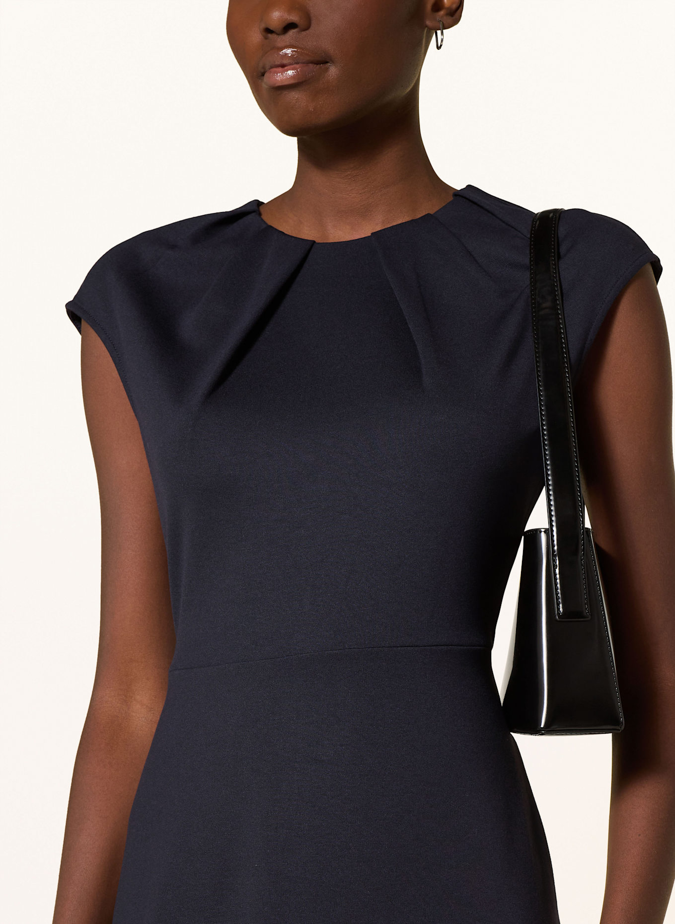 s.Oliver BLACK LABEL Etuikleid: DUNKELBLAU