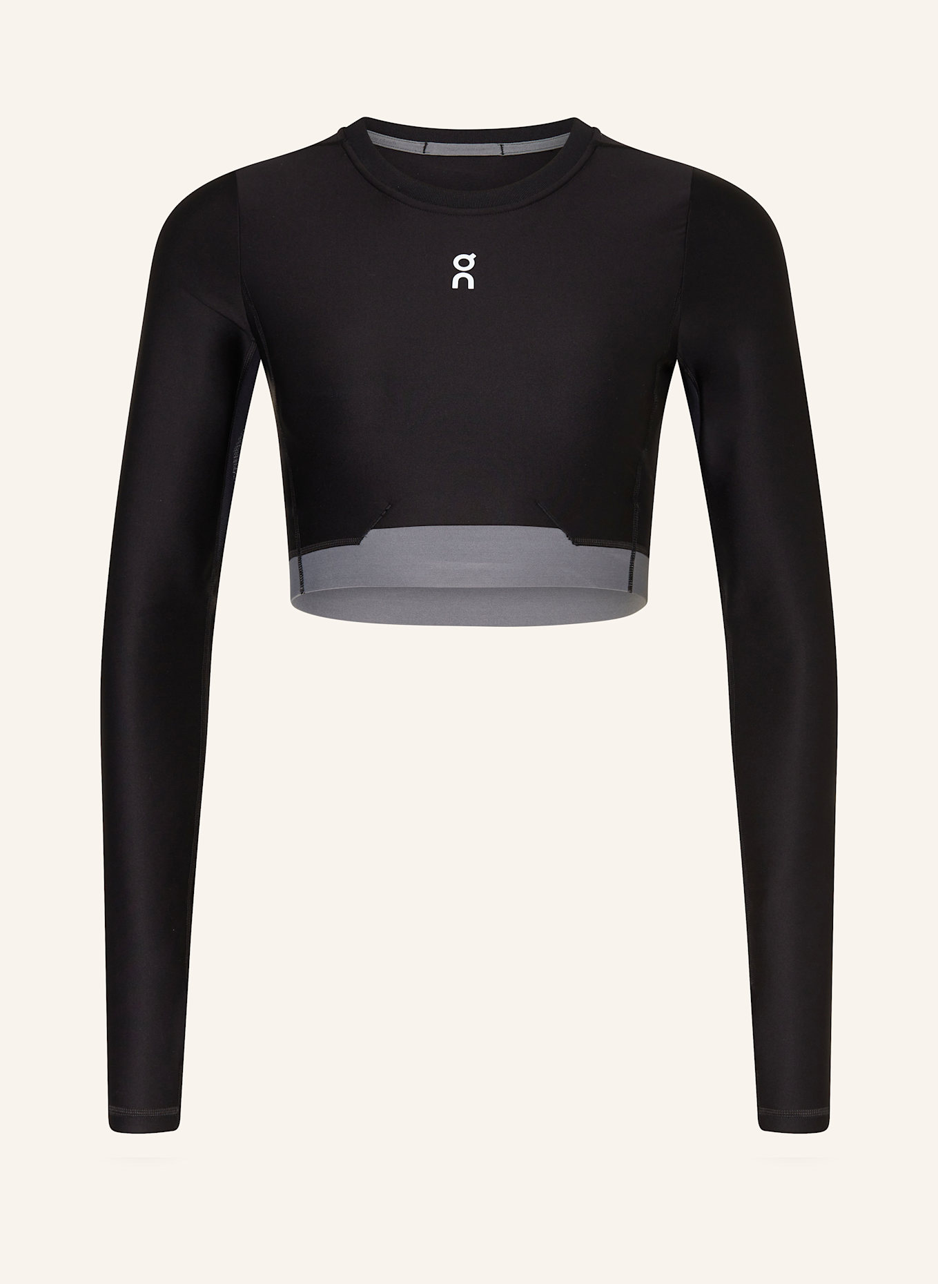 On Krótki top TRAIN: CZARNY