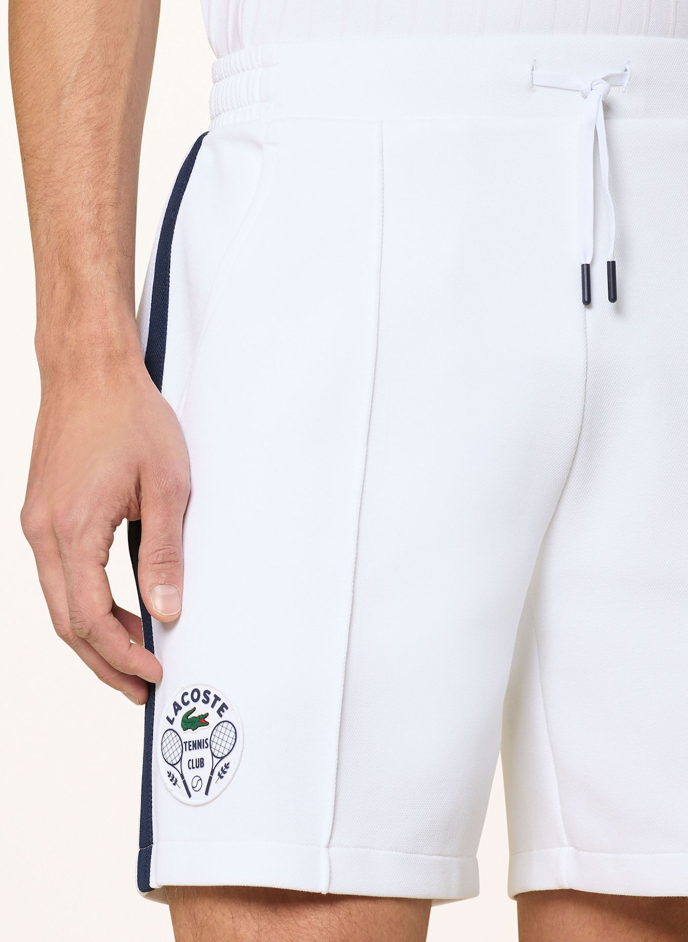 LACOSTE Tennisshorts HERITAGE: WEISS/ DUNKELBLAU