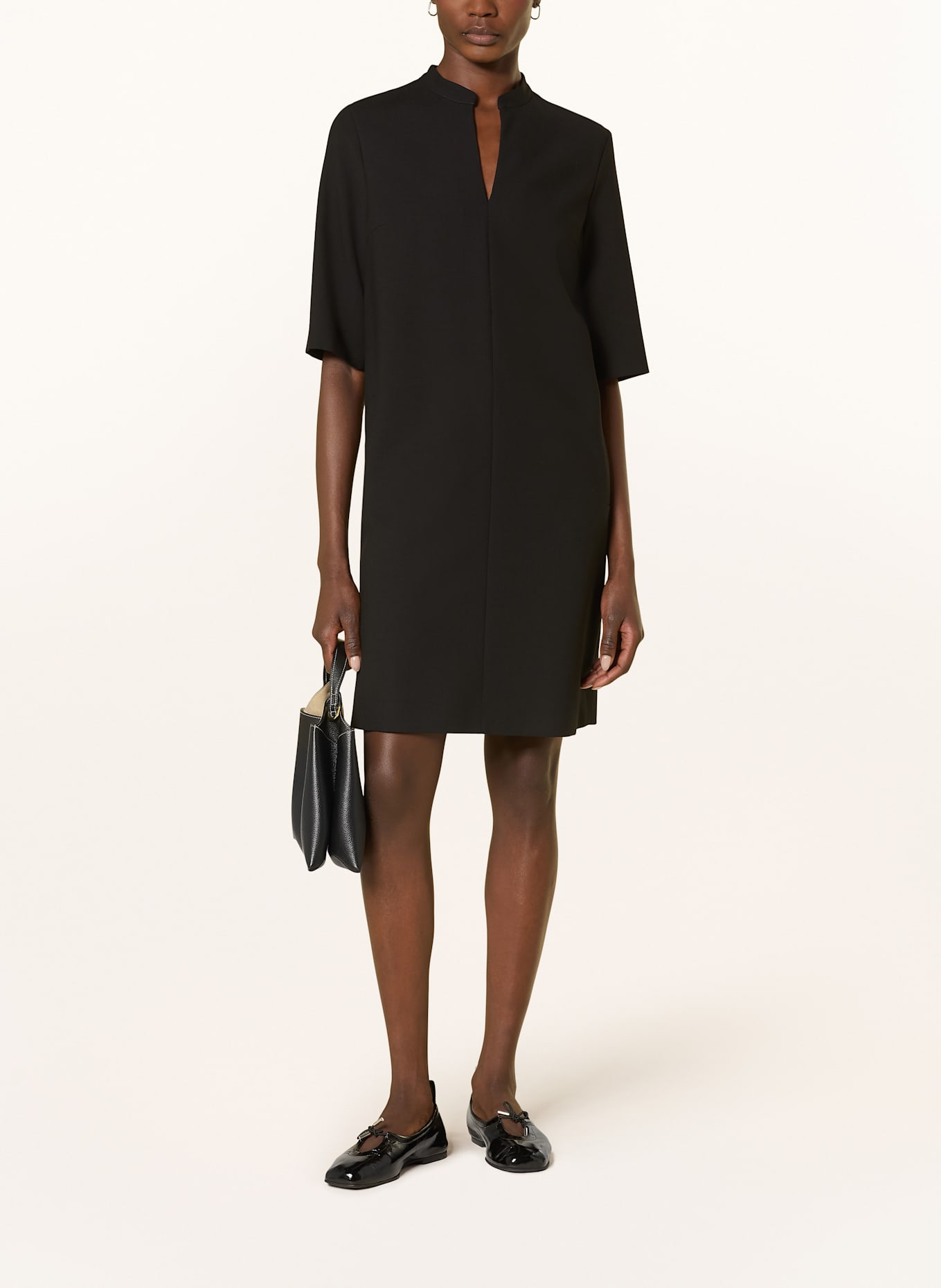 windsor. Kleid: SCHWARZ