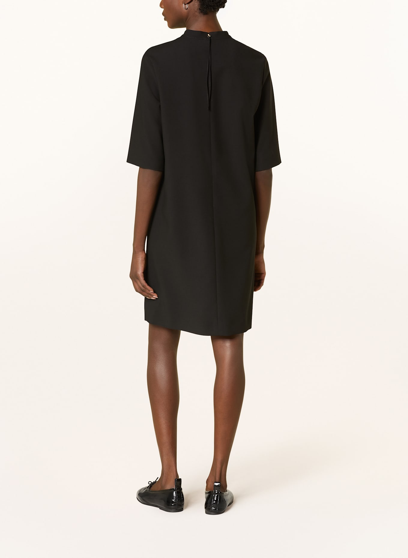 windsor. Kleid: SCHWARZ