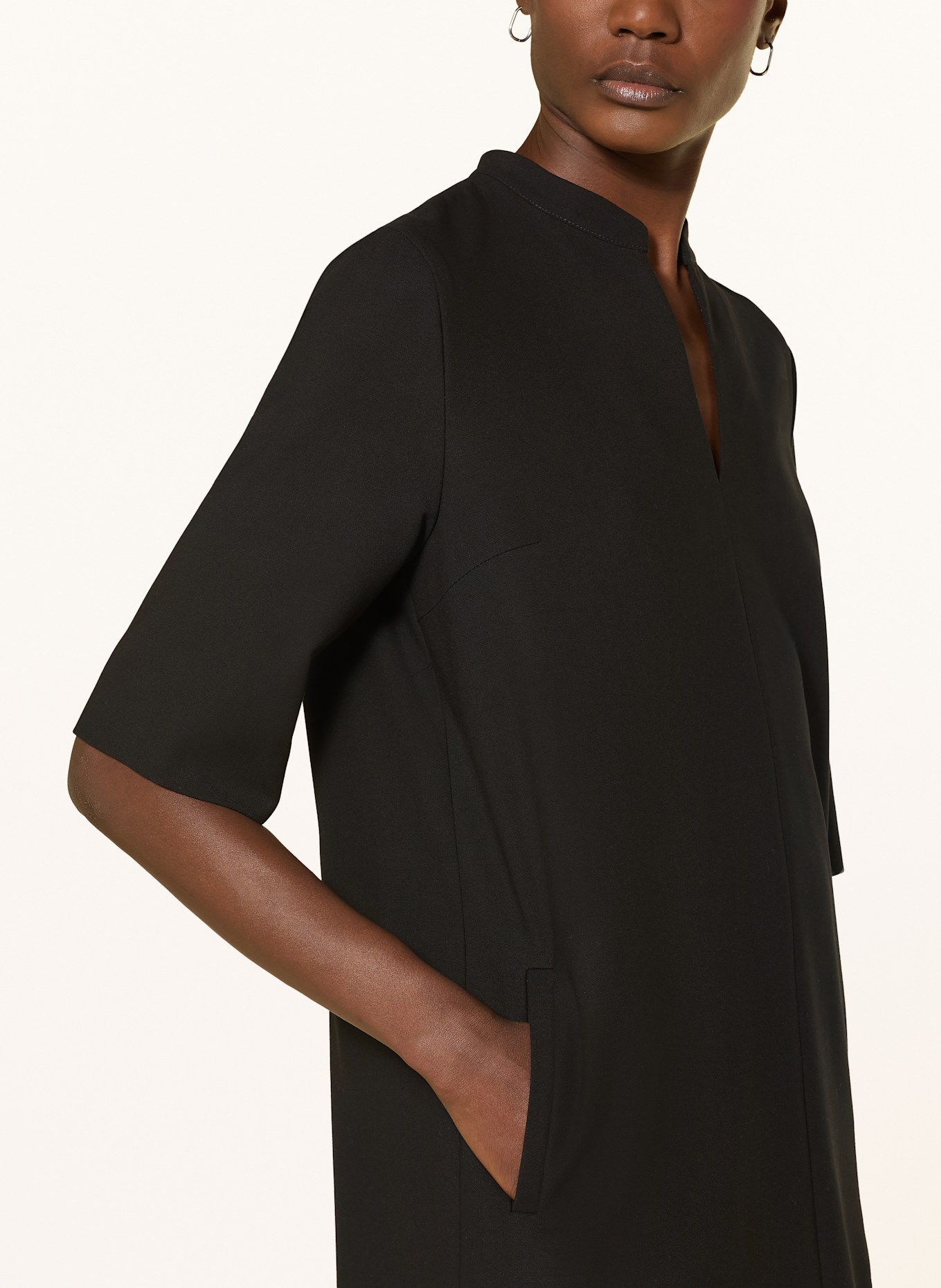 windsor. Kleid: SCHWARZ