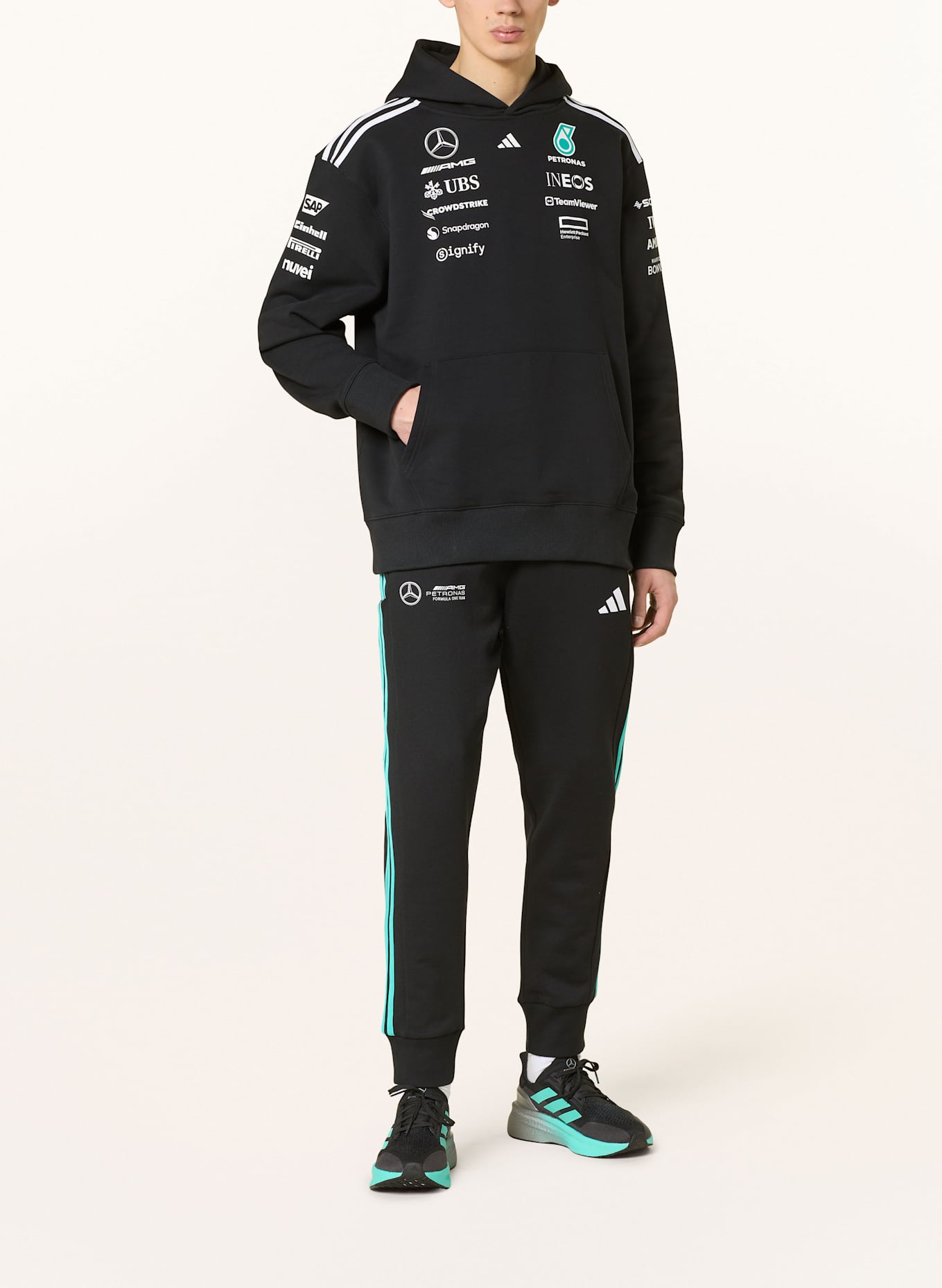 adidas Hoodie MERCEDES - AMG PETRONAS FORMULA ONE TEAM TEAM HOOD MEN: SCHWARZ/ WEISS