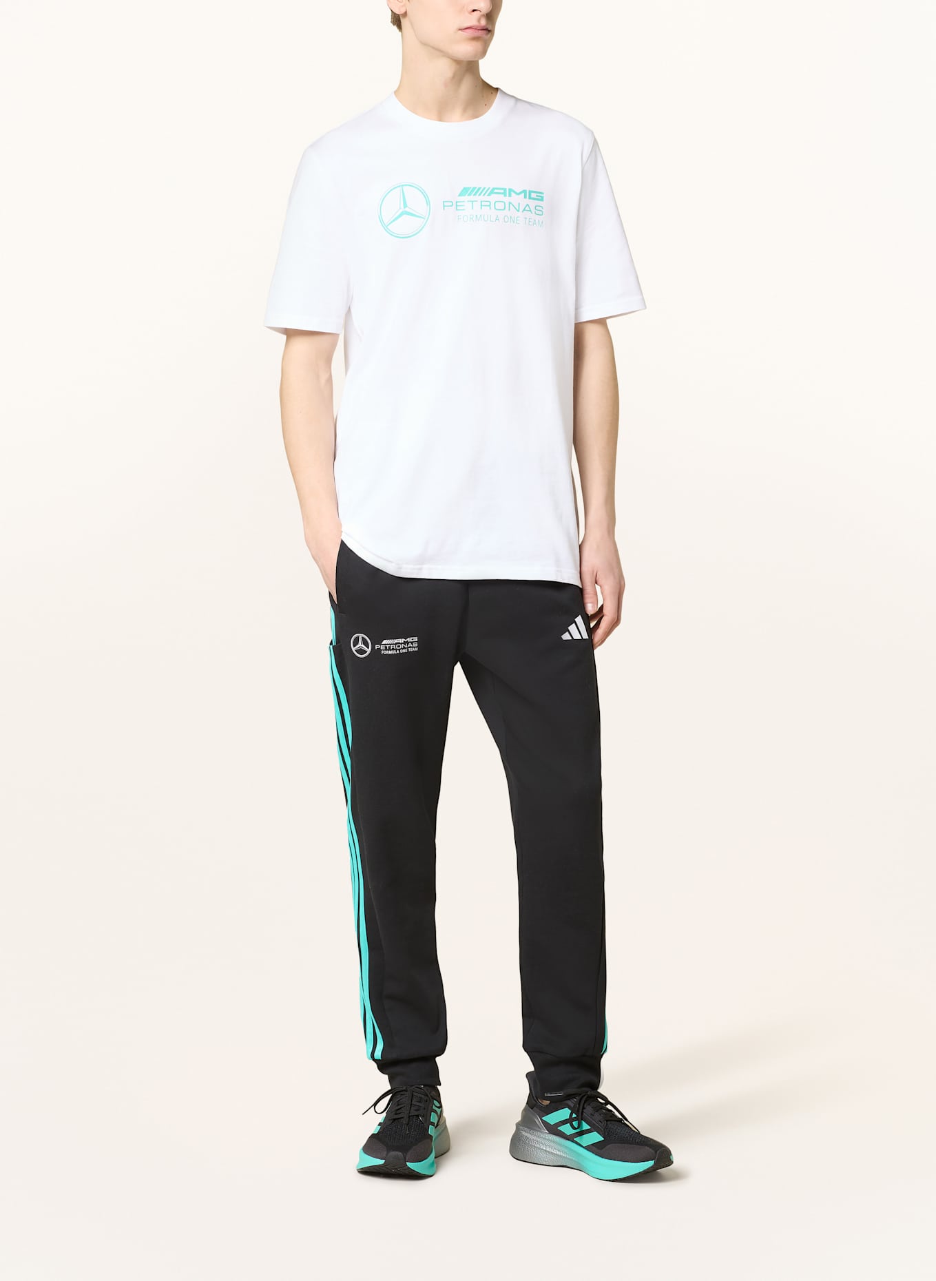adidas initials T-shirt MERCEDES - AMG PETRONAS FORMULA ONE TEAM DNA GRAPHIC: BIAŁY
