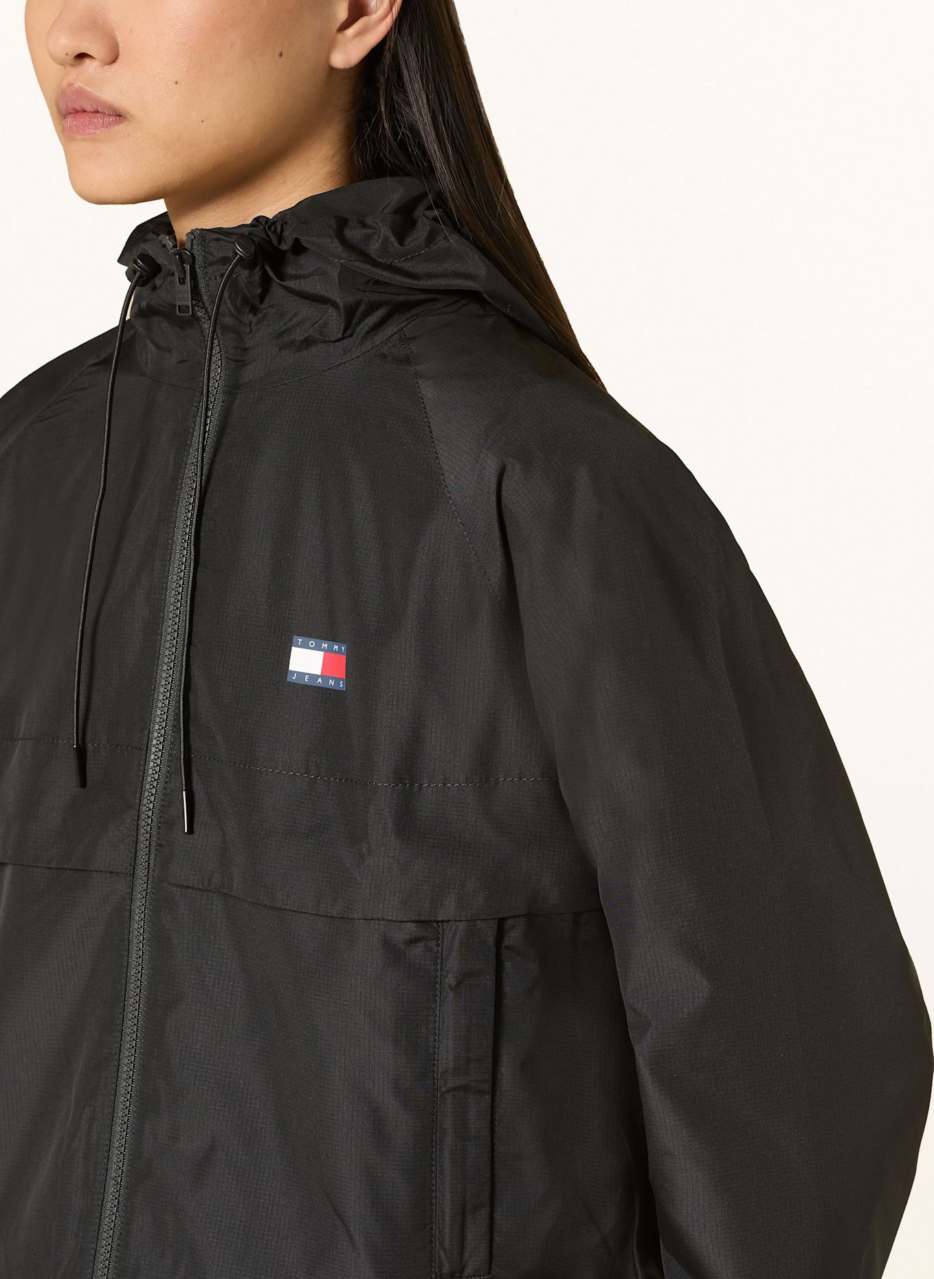 TOMMY JEANS Kurtka: CZARNY