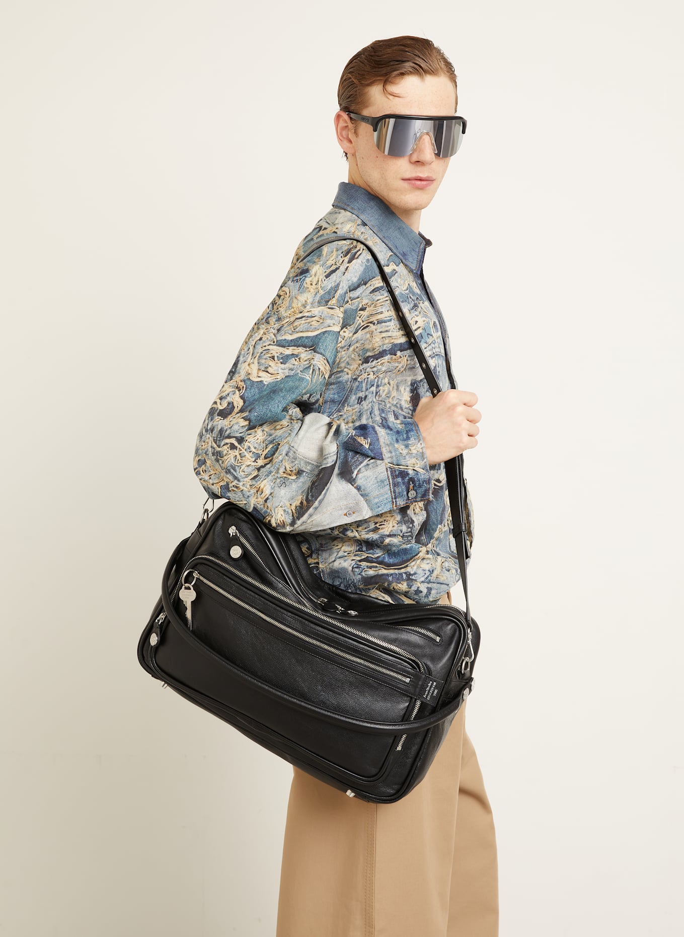 Acne Studios Shoulder bag CAMERO: BLACK