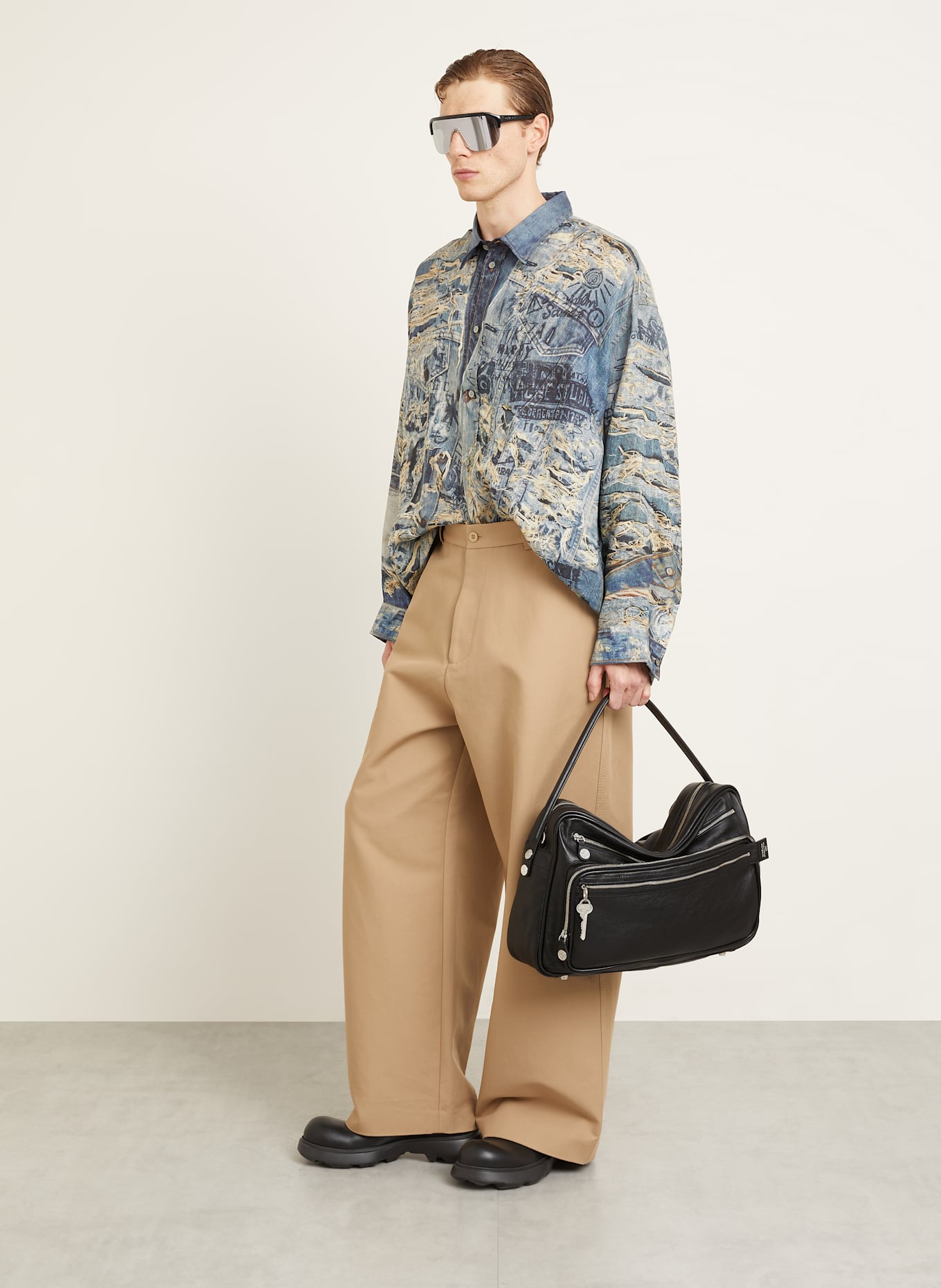 Acne Studios Shoulder bag CAMERO: BLACK