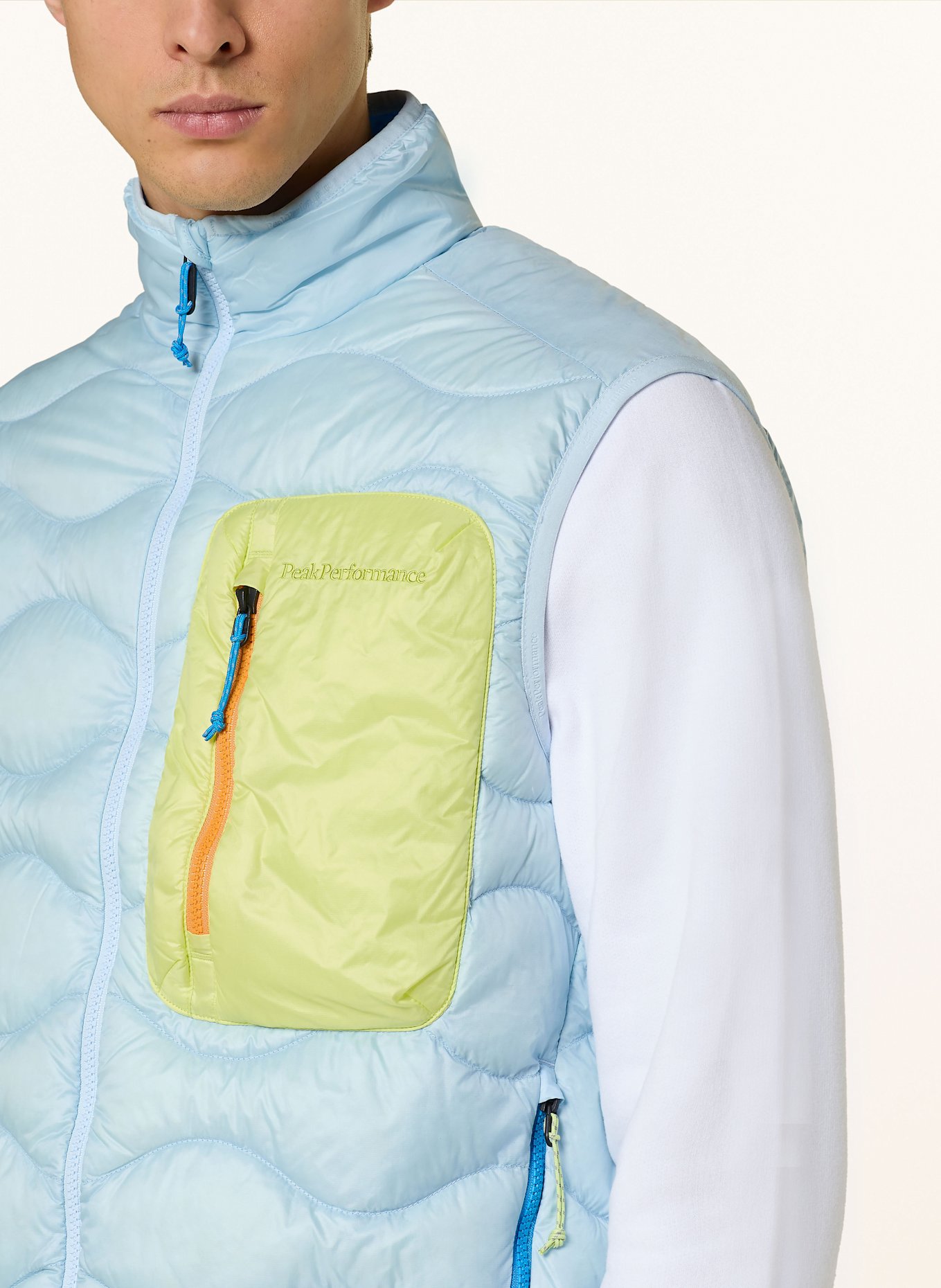 Peak Performance Daunenweste UTILITY HELIUM: HELLBLAU / HELLGRÜN
