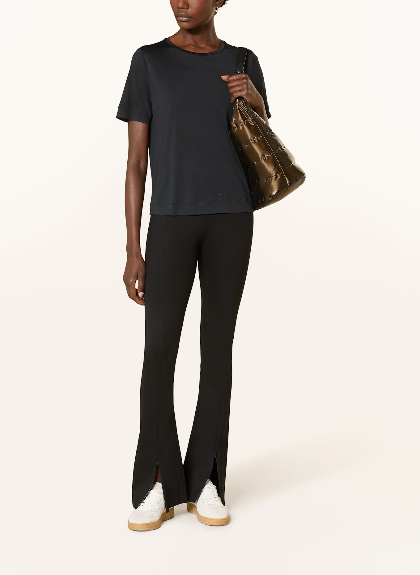 BOGNER Tričko SIENNA z hedvábí: ČERNÁ