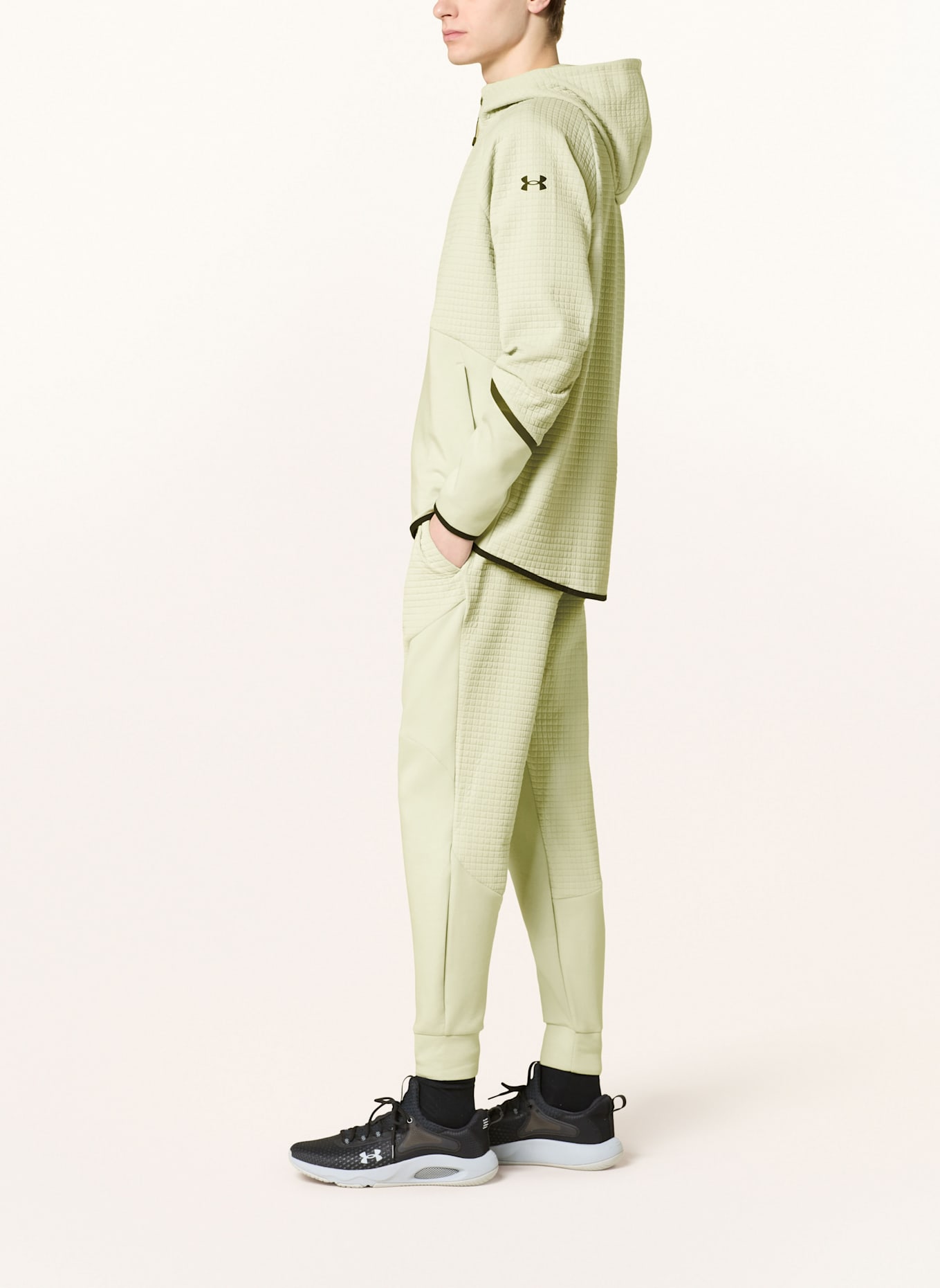 UNDER ARMOUR Trainingshose UA UNSTOPPABLE: HELLGRÜN