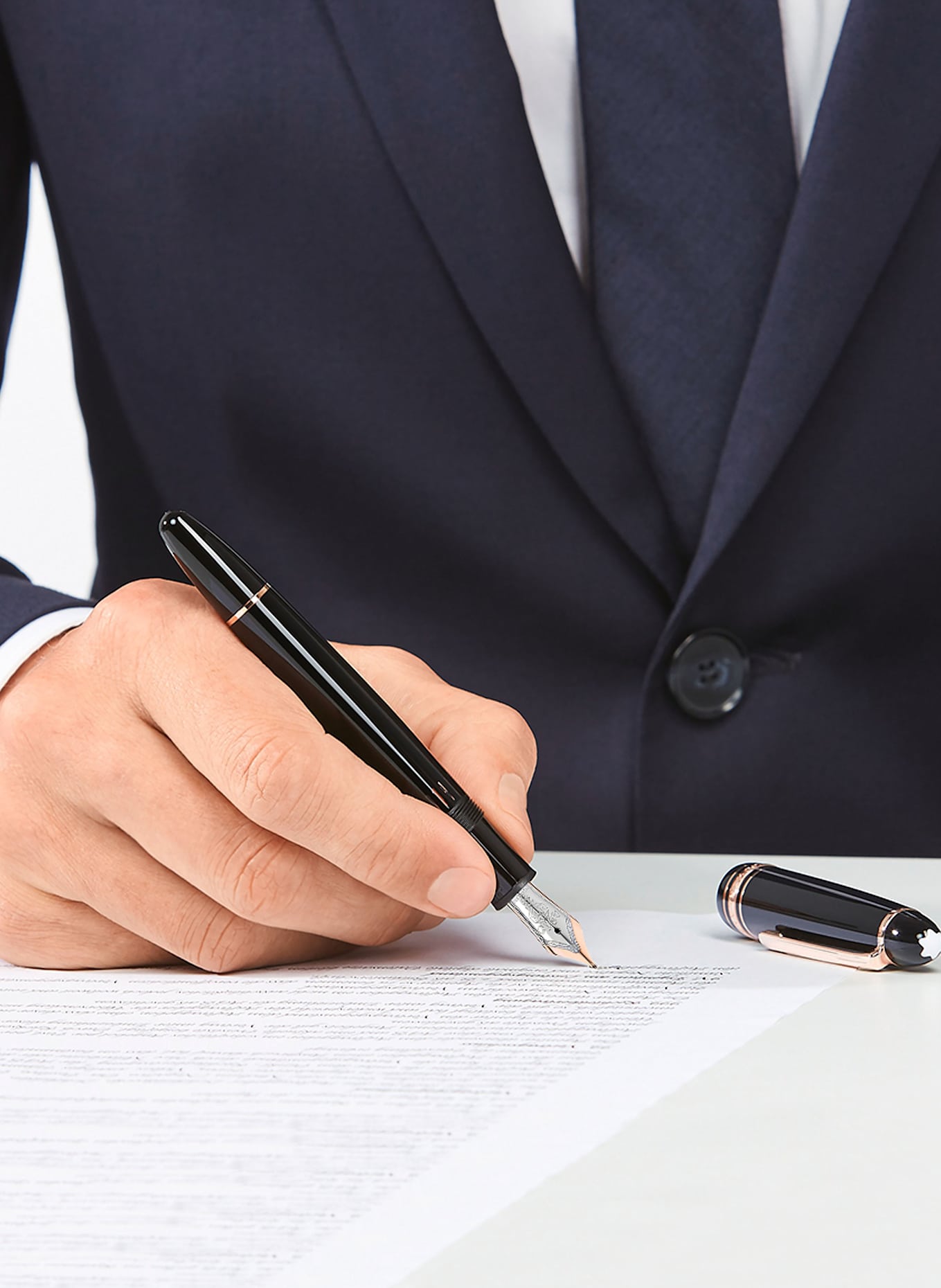 MONTBLANC Füllfederhalter MEISTERSTÜCK LE GRAND: SCHWARZ / ROSÉGOLD