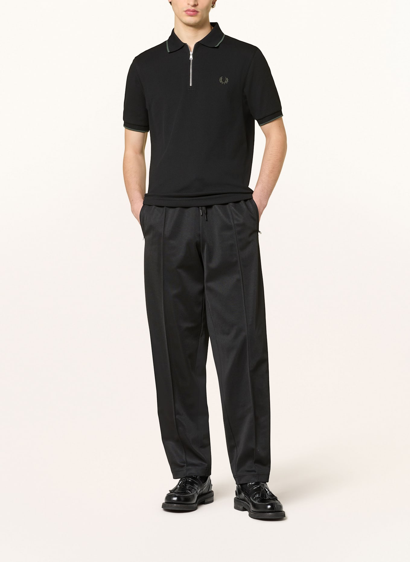 FRED PERRY Hose im Jogging-Stil mit Galonstreifen: SCHWARZ