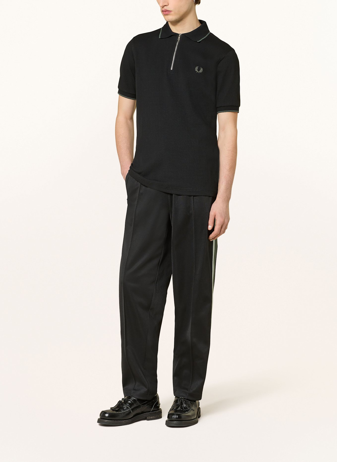 FRED PERRY Piqué-Poloshirt: SCHWARZ