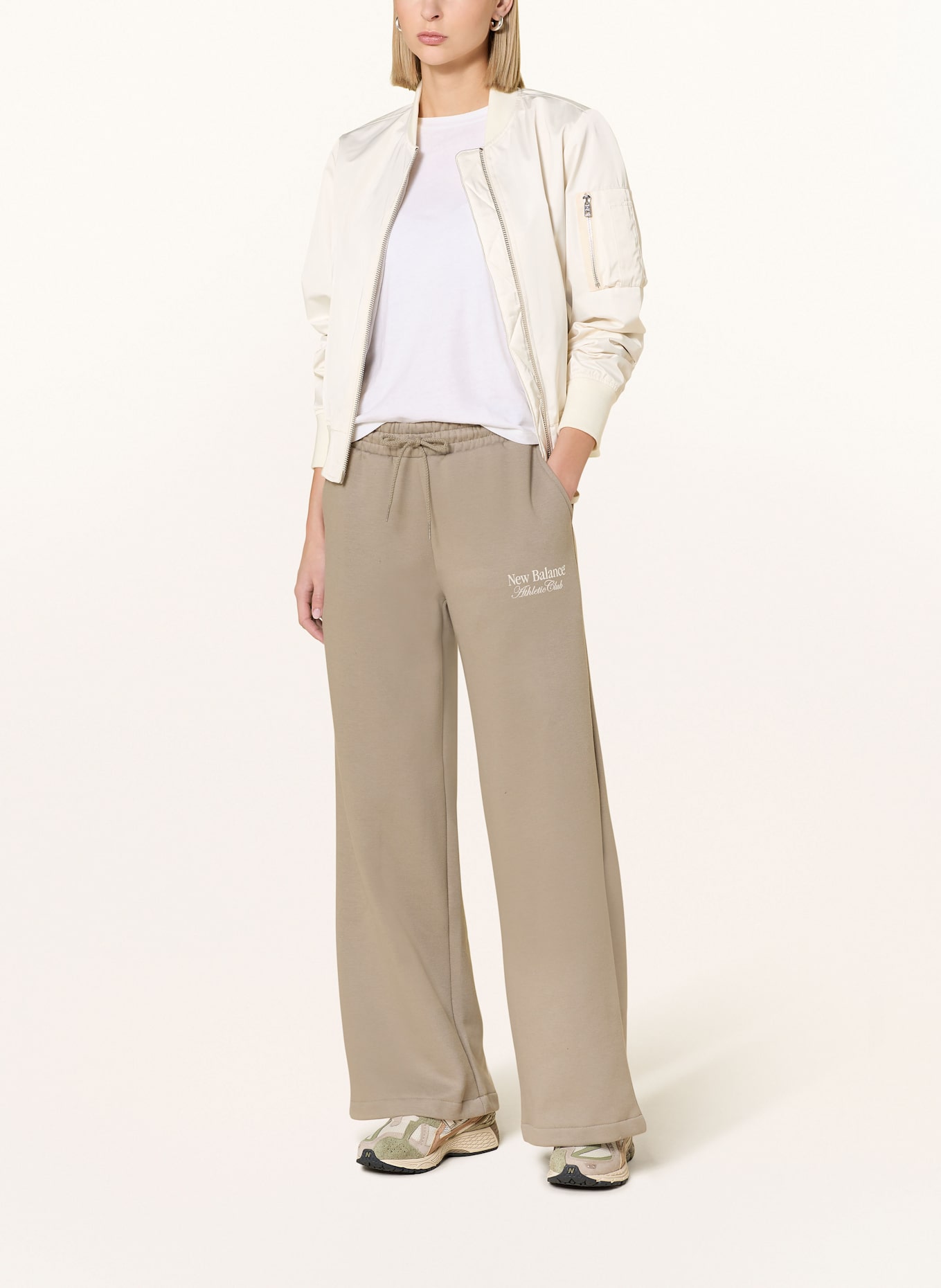 new balance Sweatpants WP51954: HELLBRAUN