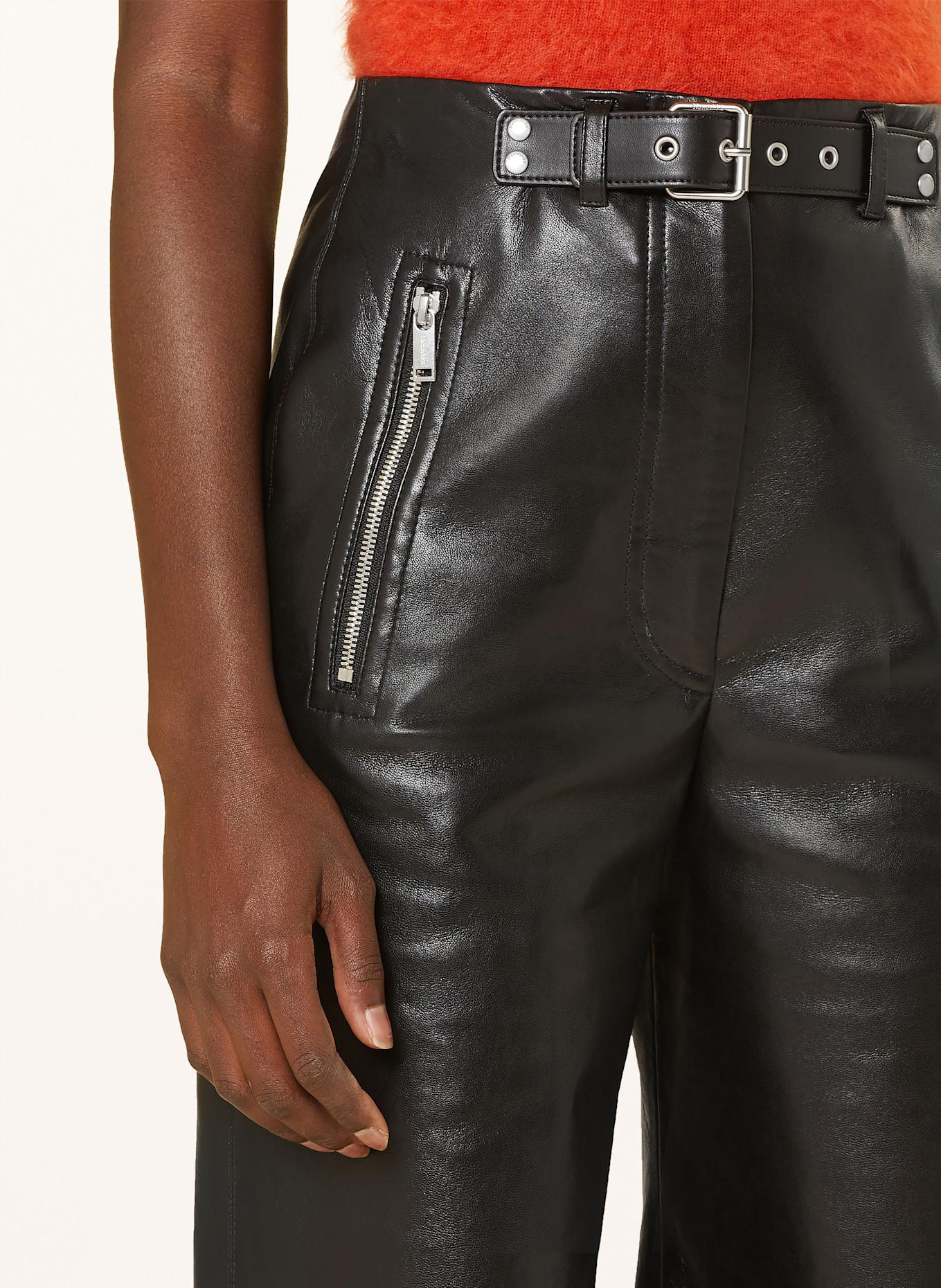 Nanushka Hose JOZEFA in Lederoptik: SCHWARZ