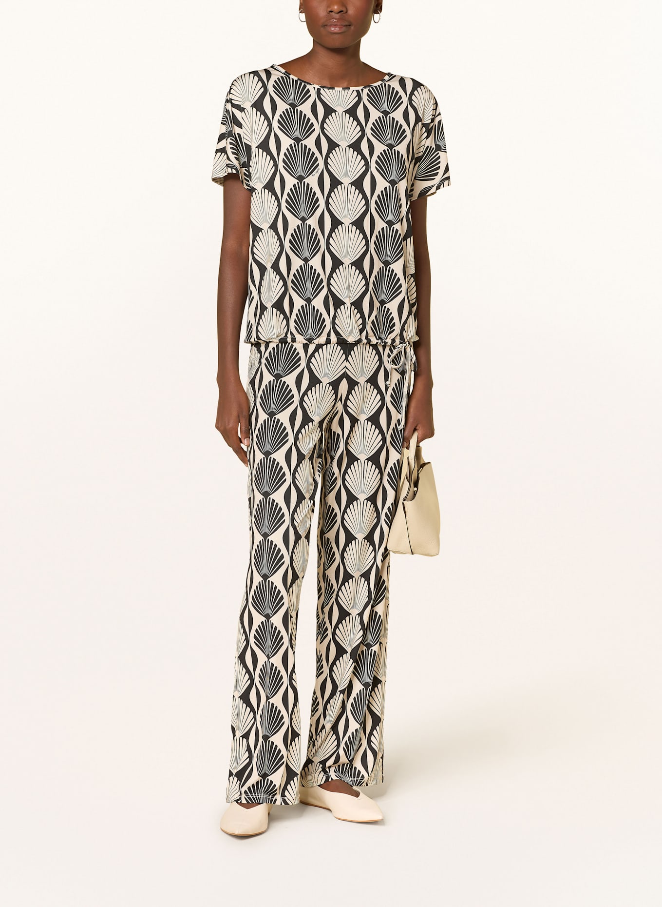 Miss Lagotte T-Shirt: BEIGE / SCHWARZ