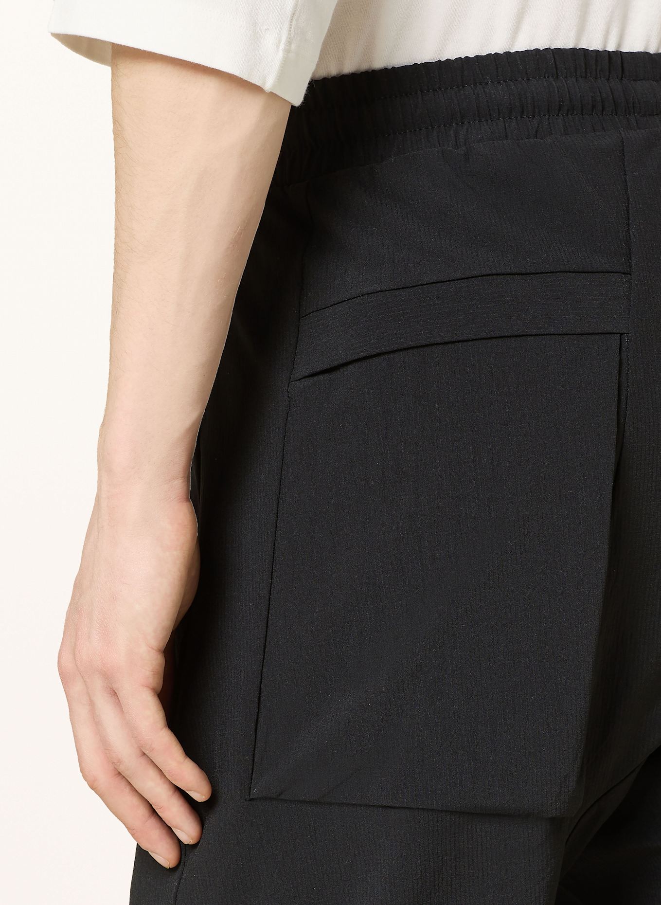 thom/krom Pants in jogger style: BLACK
