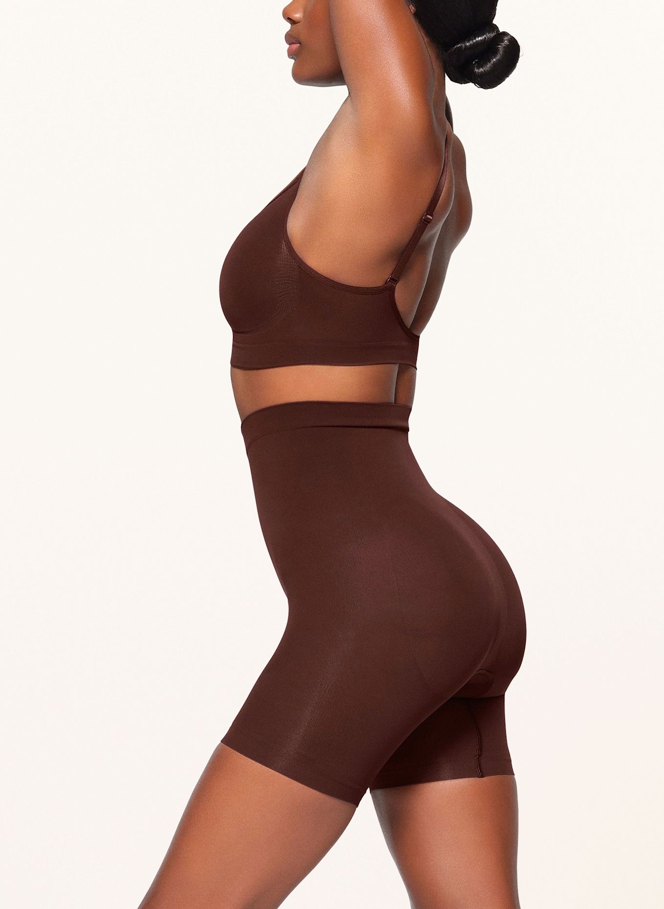 SKIMS Shape-Slip SEAMLESS SCULPT: COCOA