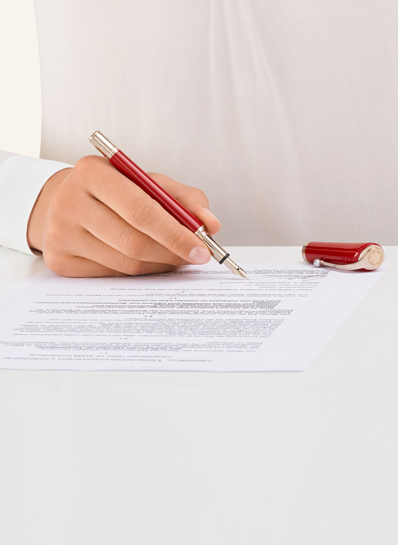 MONTBLANC Patronenfüllfederhalter MUSES MARILYN MONROE SPECIAL EDITION: ROT / GOLD