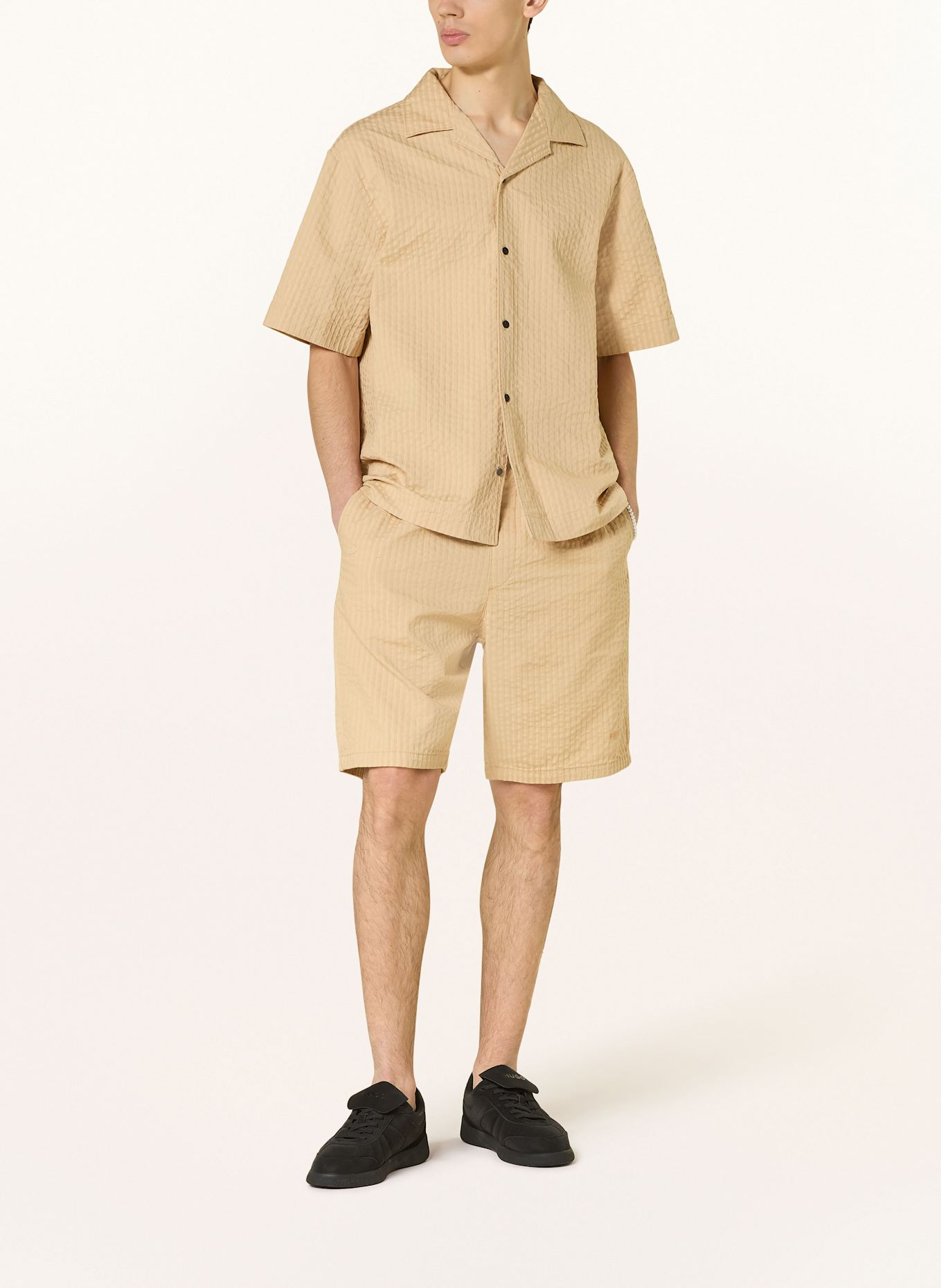 HUGO RONAN shorts: BEIGE