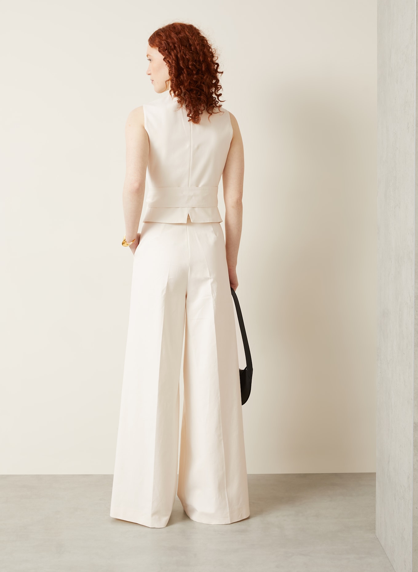 【関税&送料込】Max Mara Ivory Stretch Cotton Zampa Vest Max Mara Zampa Top | Neutrals | FARFETCH