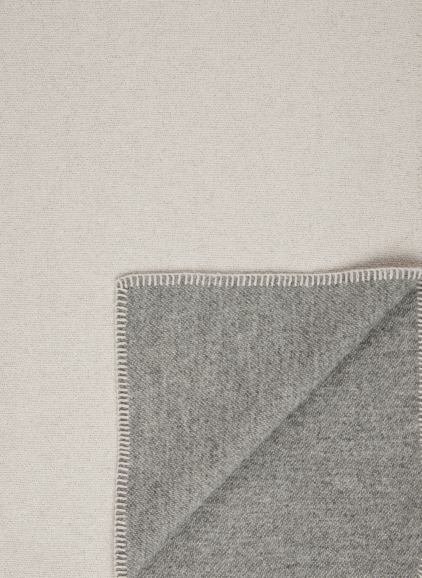 ESKIMO Narzuta na łóżko COTOLA: JASNOCZARY / SZARY