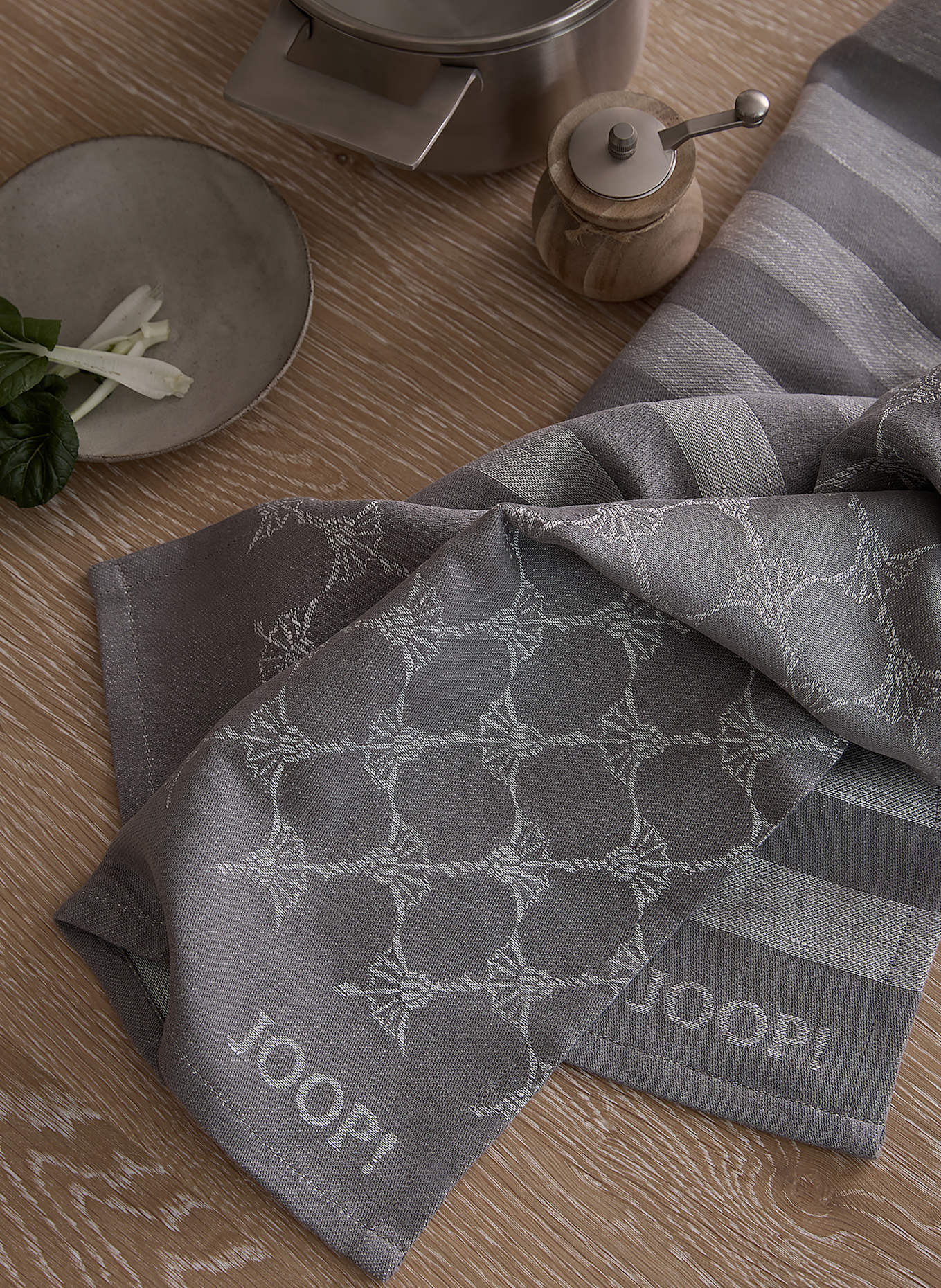 JOOP! Geschirrtuch mit Leinen: GRAU / WEISS