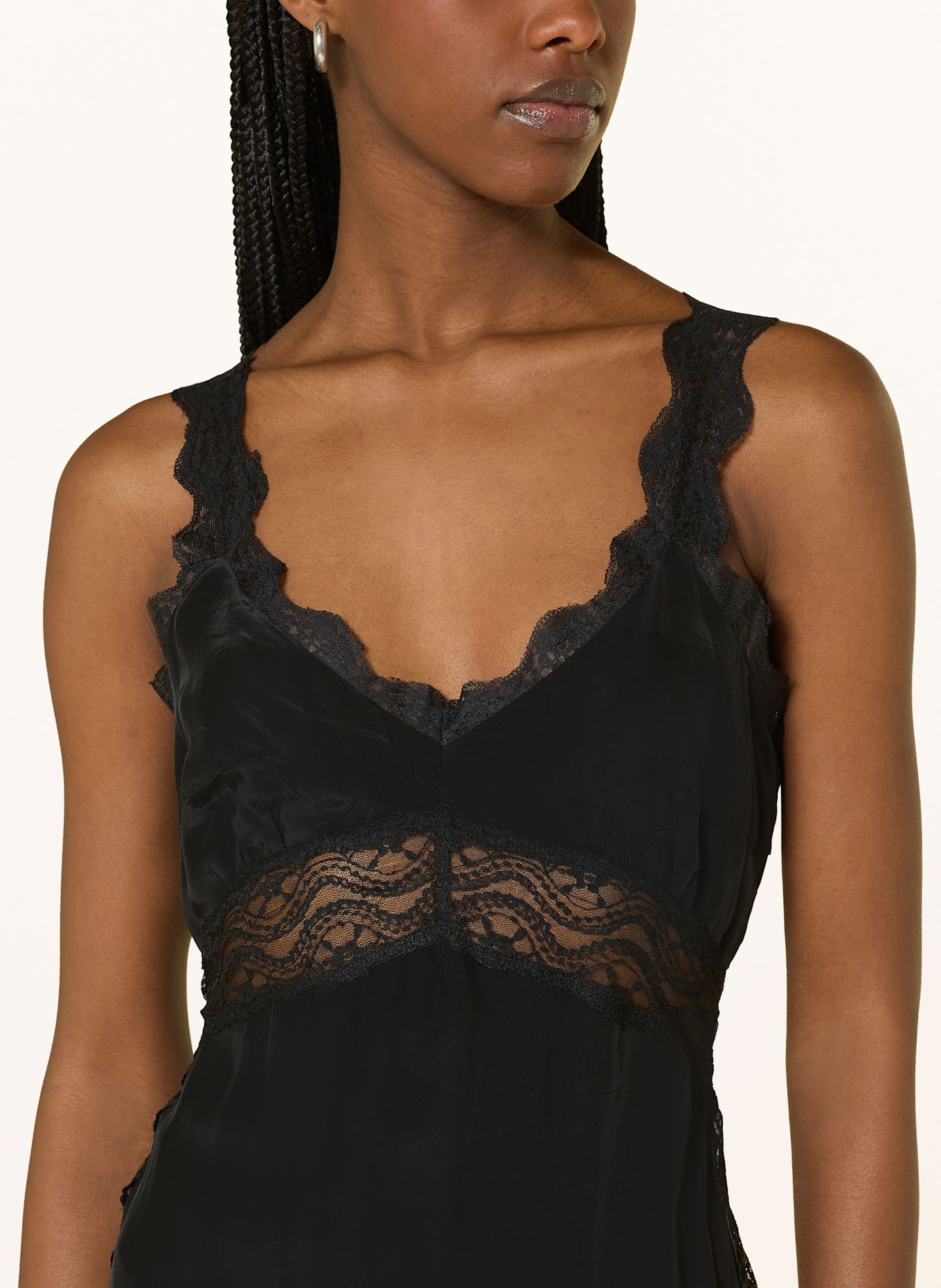 FARM RIO Satinkleid mit Spitze und Cut-out: SCHWARZ