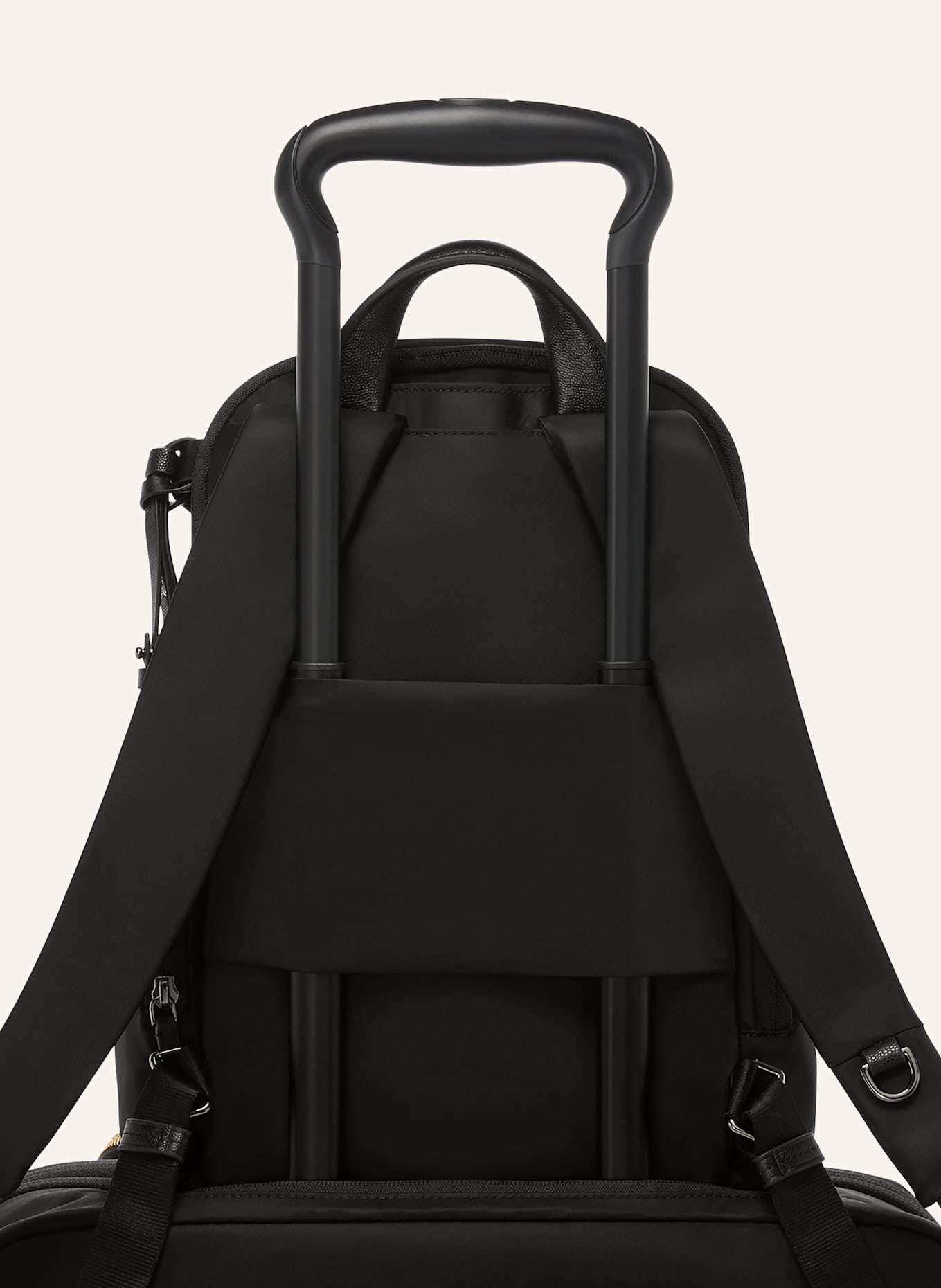 TUMI Plecak VOYAGEUR CELINA MEDIUM z przegrodą na laptop: CZARNY