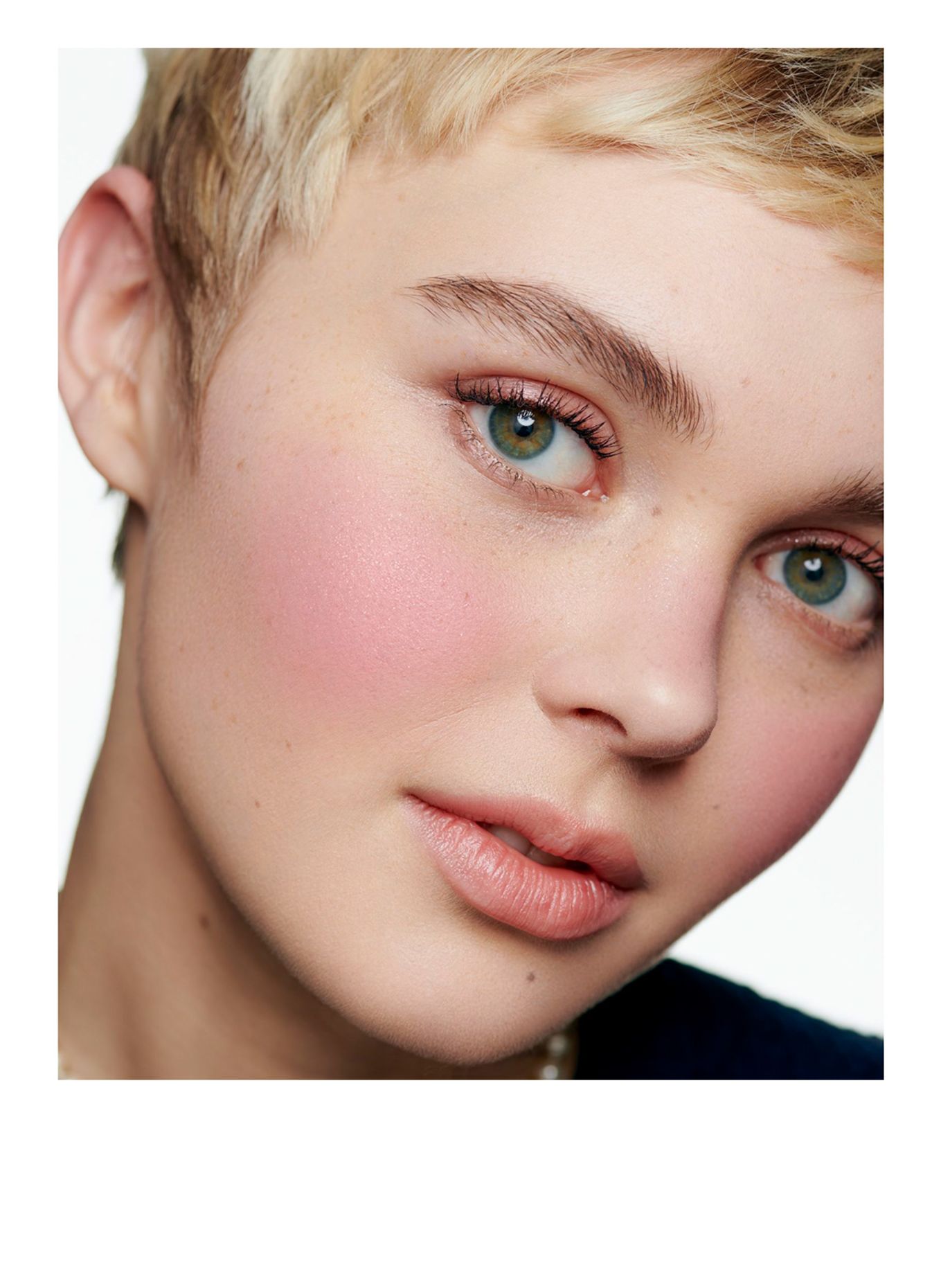 CHANEL JOUES CONTRASTE: 64 - PINK EXPLOSION