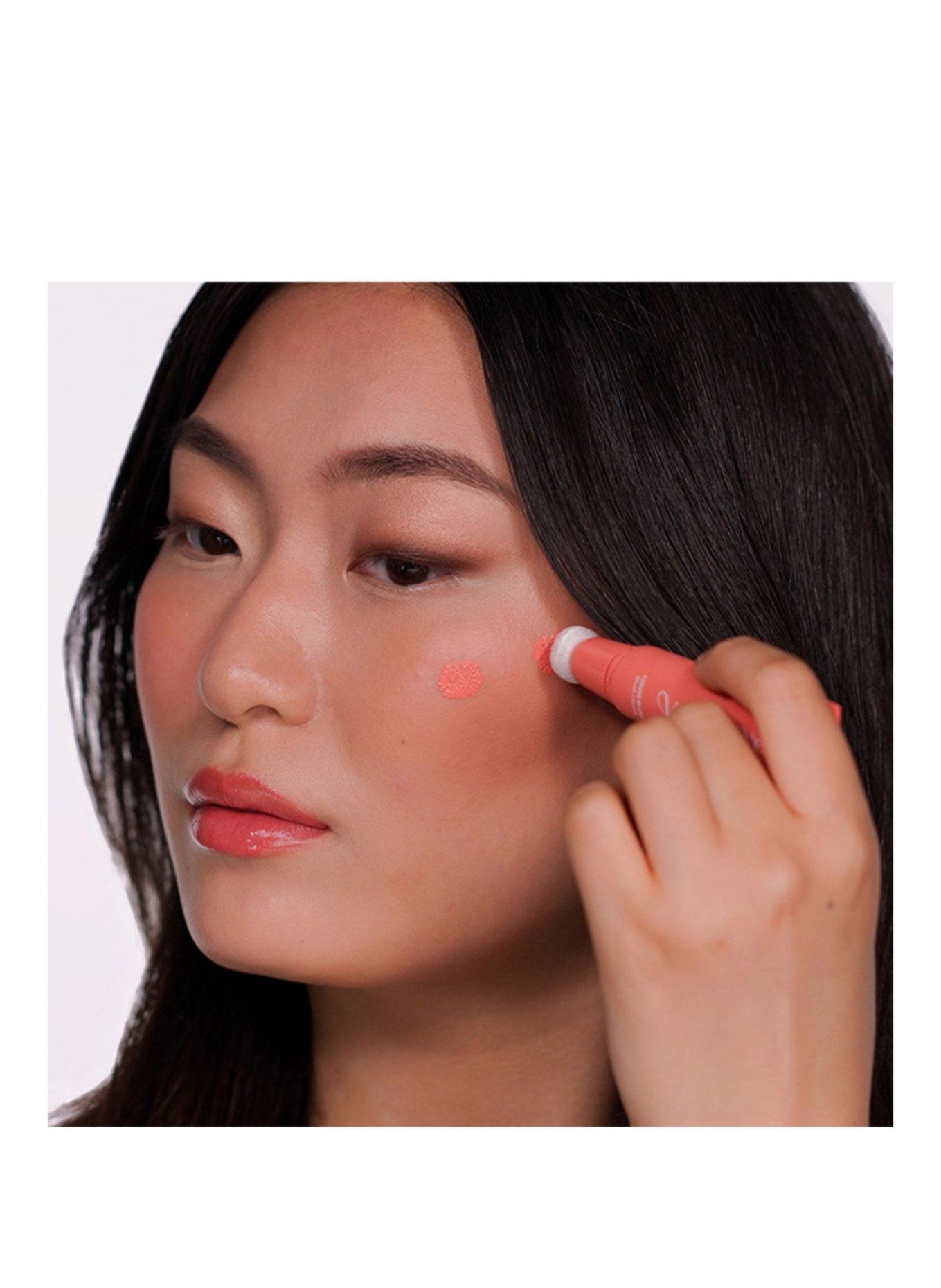 ZOEVA VELVET LOVE LIQUID BLUSH: PEACH VELVET