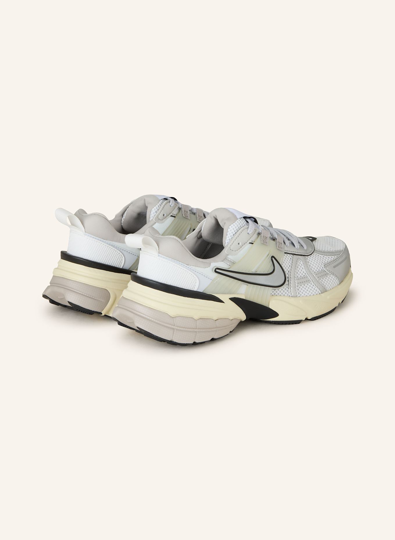 Nike Sneakers V2K RUN: WHITE/ SILVER