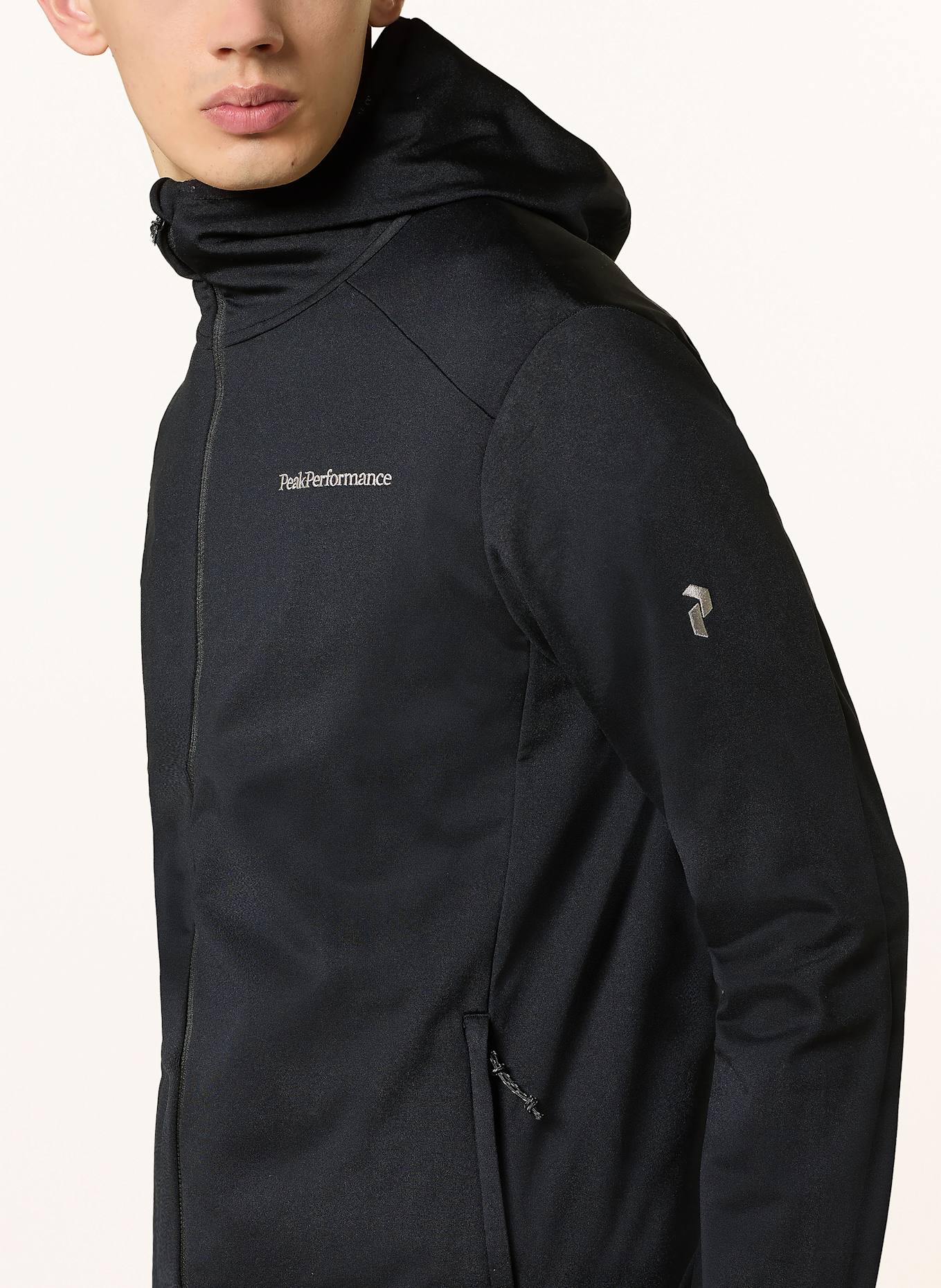 Peak Performance Podpora a kontakty ZIP HOOD: ČERNÁ