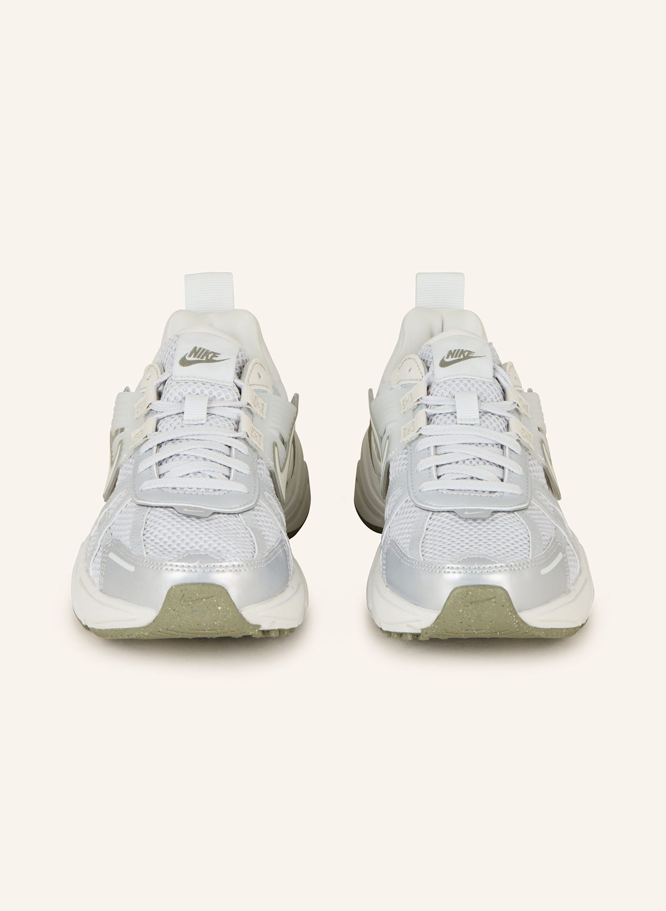 Nike Sneaker V2K RUN: HELLGRAU/ SILBER