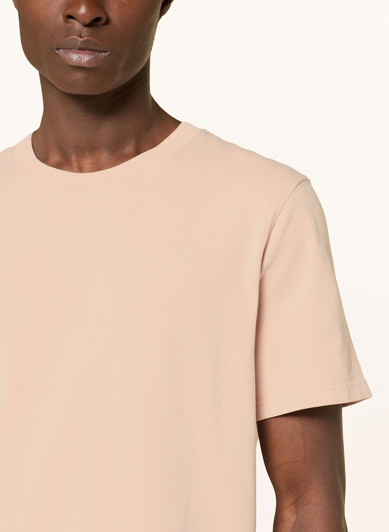 ARMEDANGELS T-shirt MAARKOS: BLADORÓŻOWY