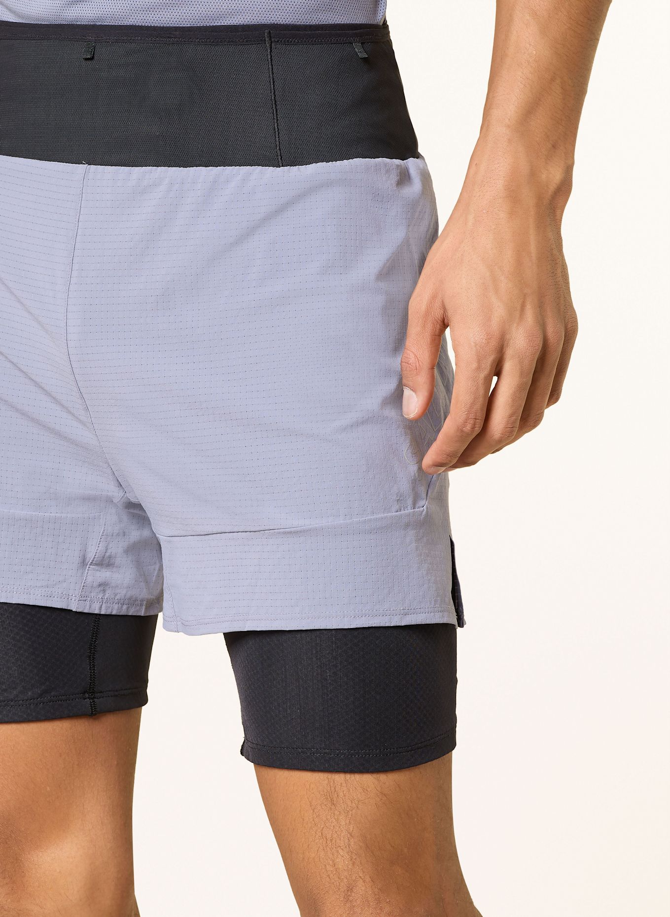 SALOMON 2-in-1-Laufshorts SENSE AERO: BLAUGRAU/ SCHWARZ
