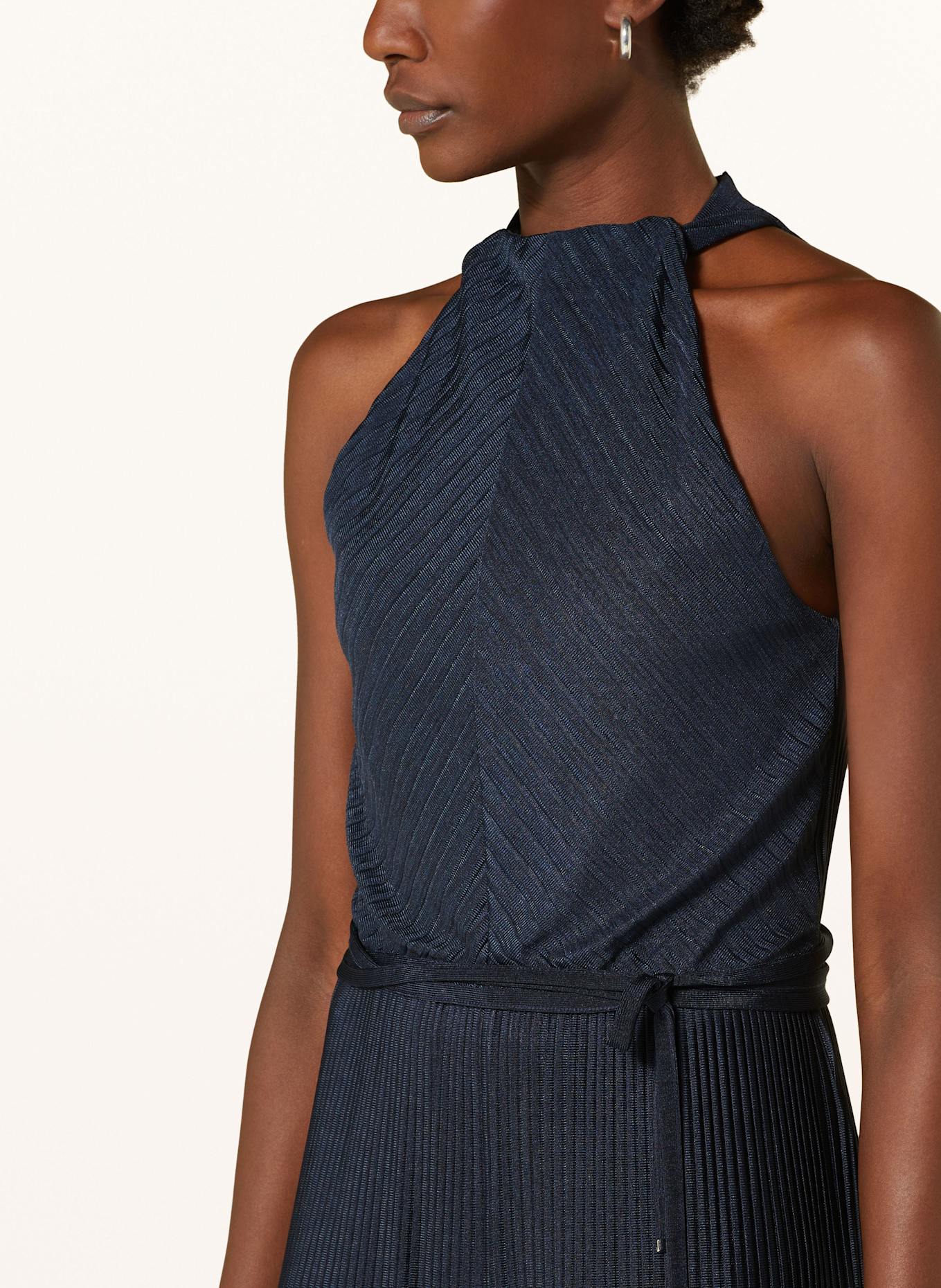 BOSS Overal EXUMA s plisováním: TMAVĚ MODRÁ