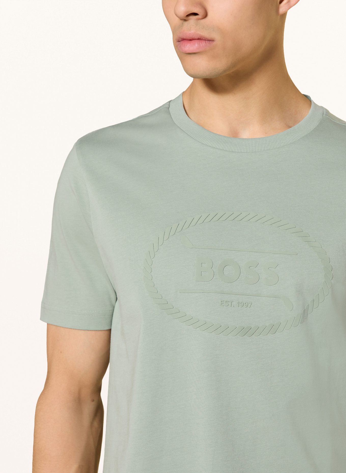 BOSS Tričko: SVĚTLE ZELENÁ