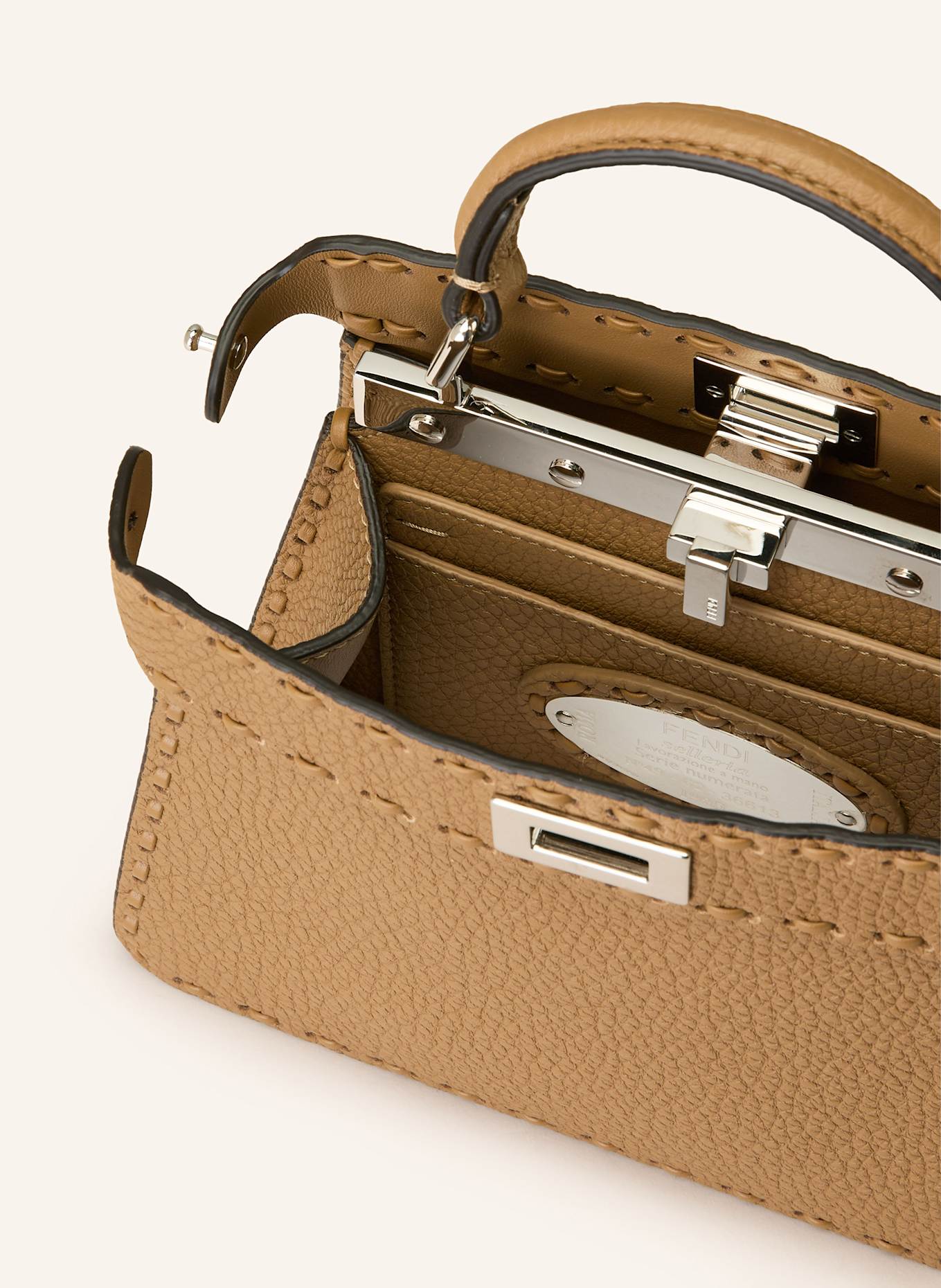 FENDI Handtasche PEEKABOO ISEEU: CAMEL