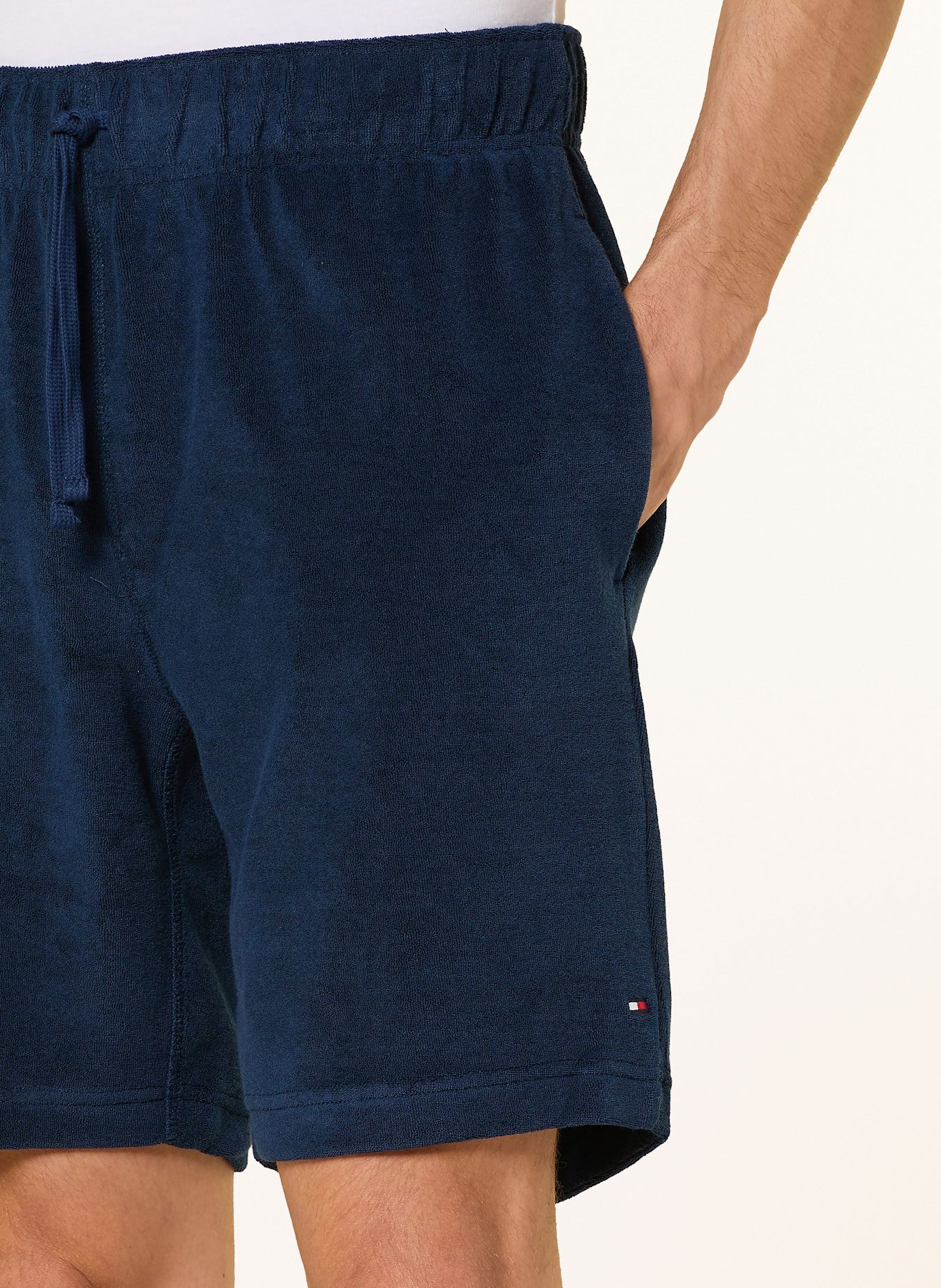 TOMMY HILFIGER Frotteeshorts: DUNKELBLAU