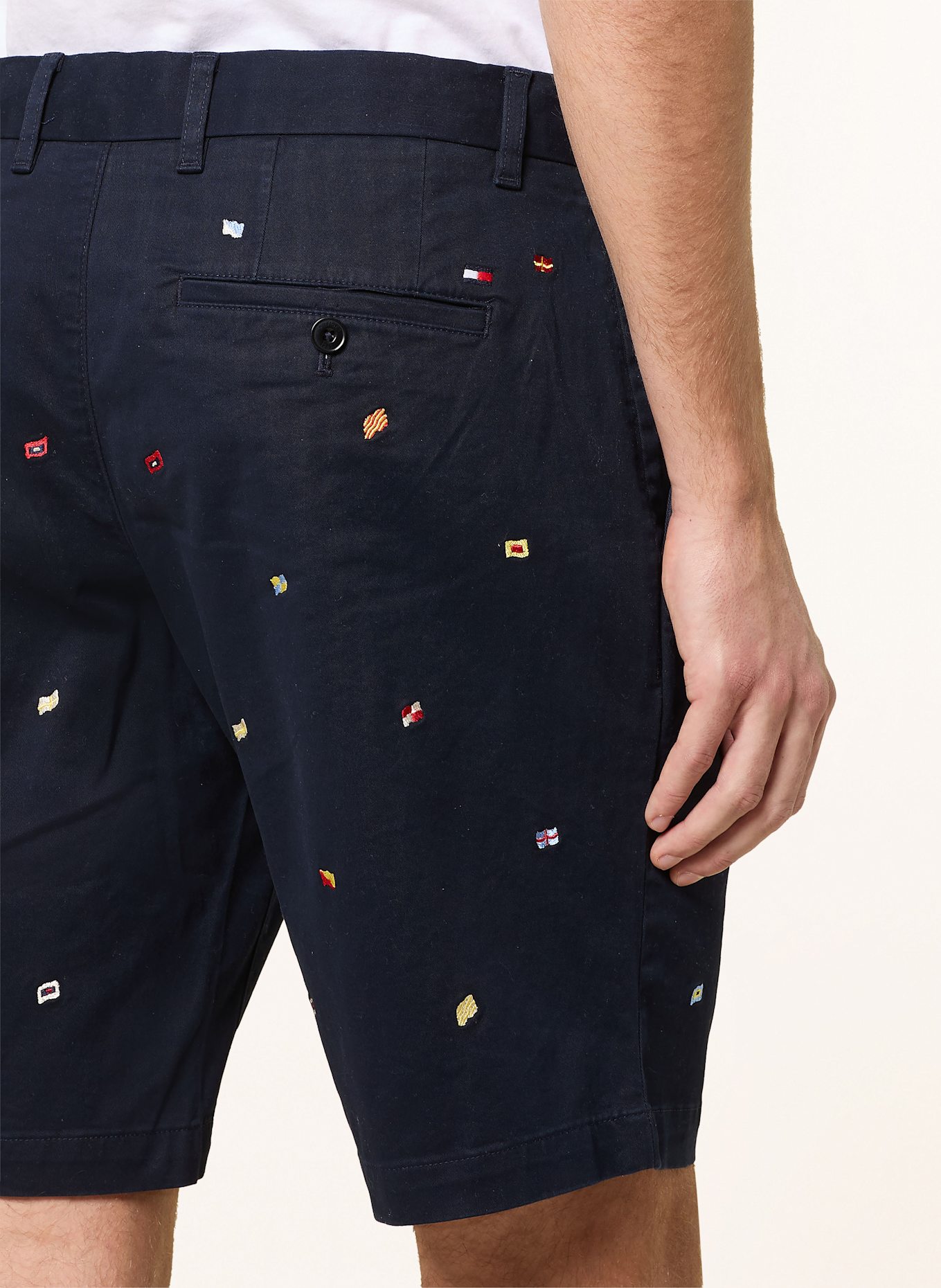 TOMMY HILFIGER Chinoshorts BROOKLYN Slim Fit: DUNKELBLAU/ HELLBLAU/ ROT