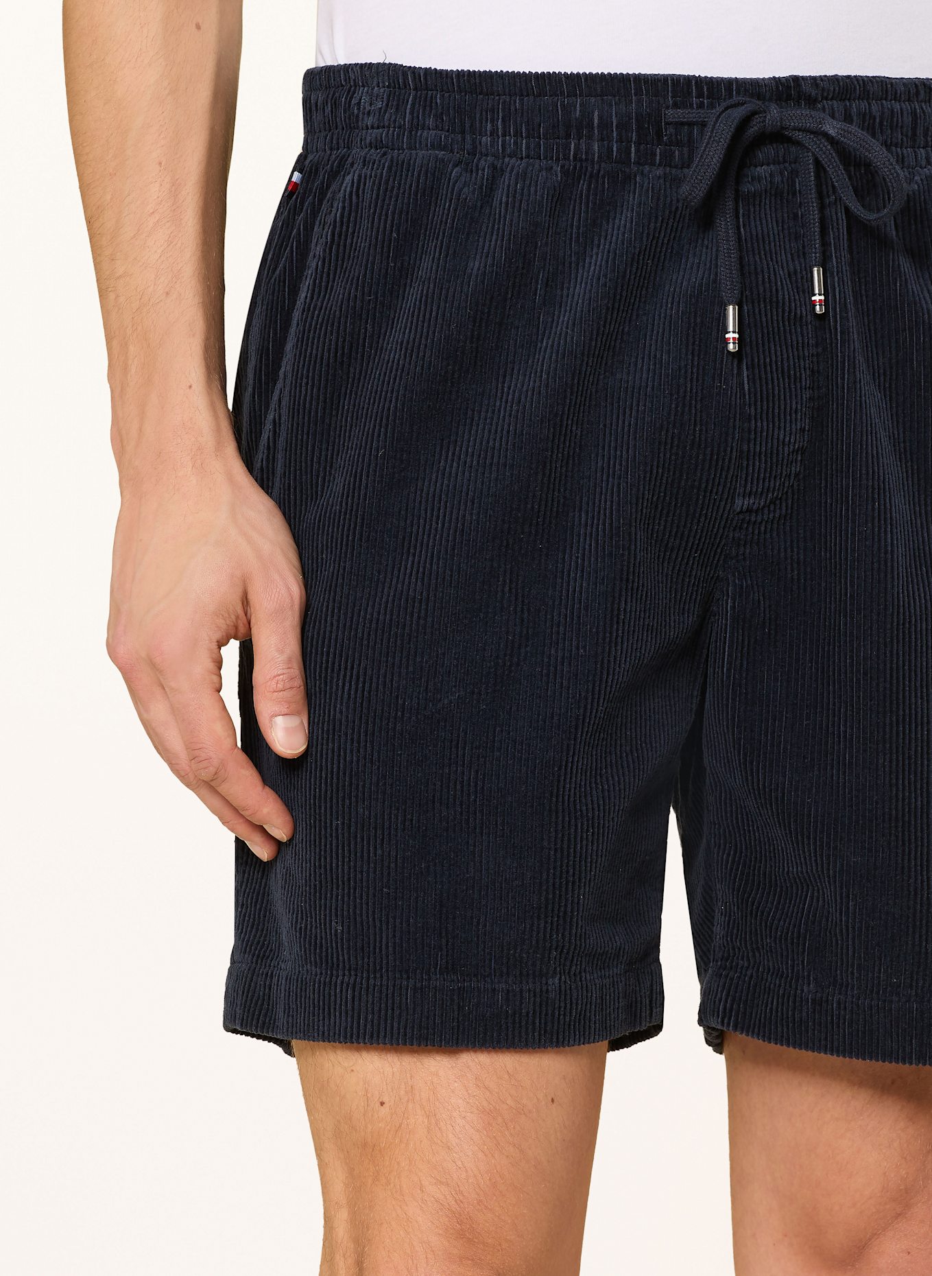 TOMMY HILFIGER Cordshorts: DUNKELBLAU