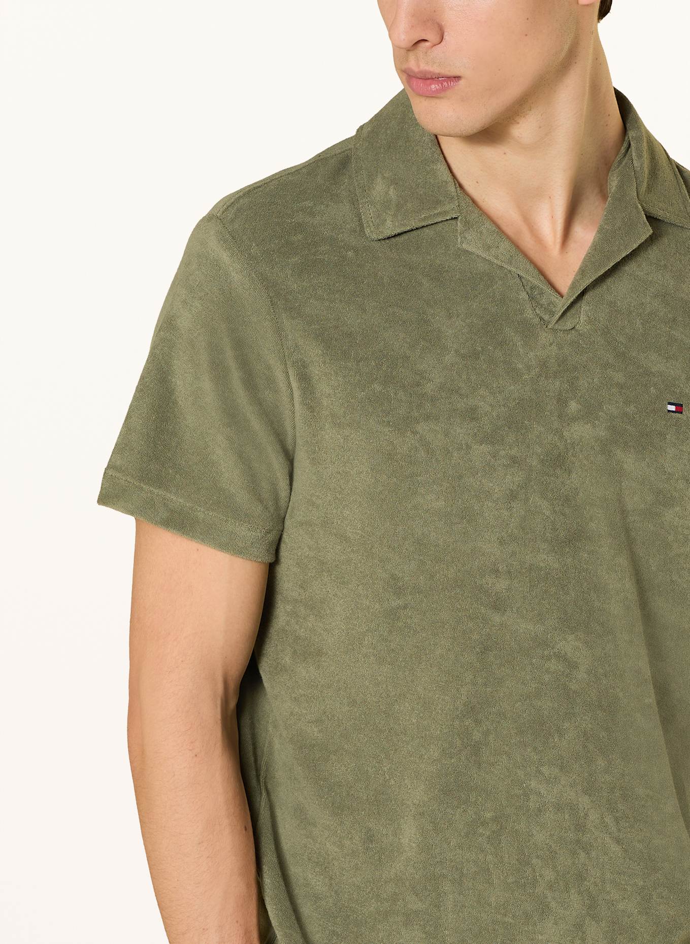 TOMMY HILFIGER Frottee-Poloshirt: OLIV