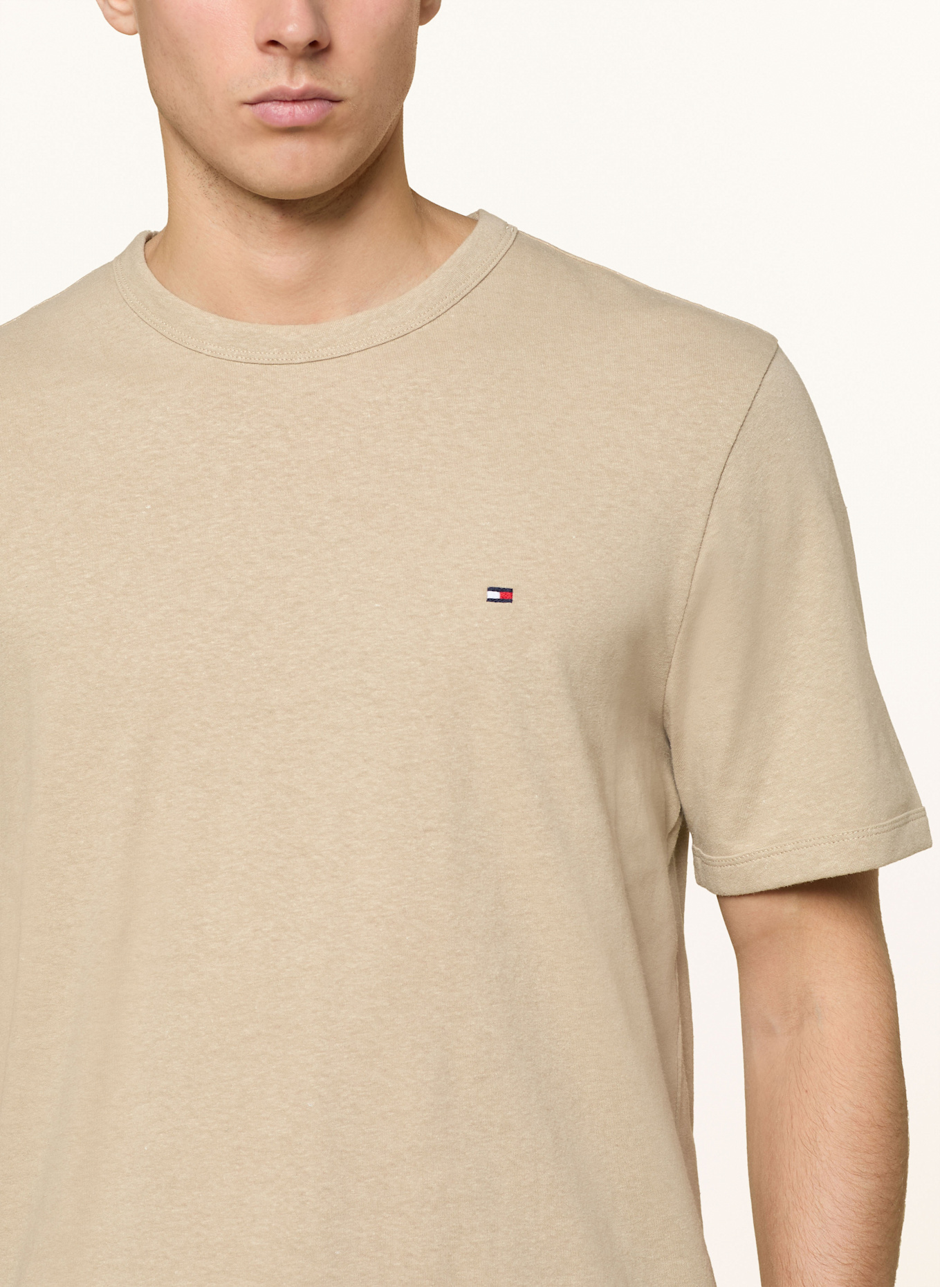 TOMMY HILFIGER T-Shirt mit Leinen: BEIGE